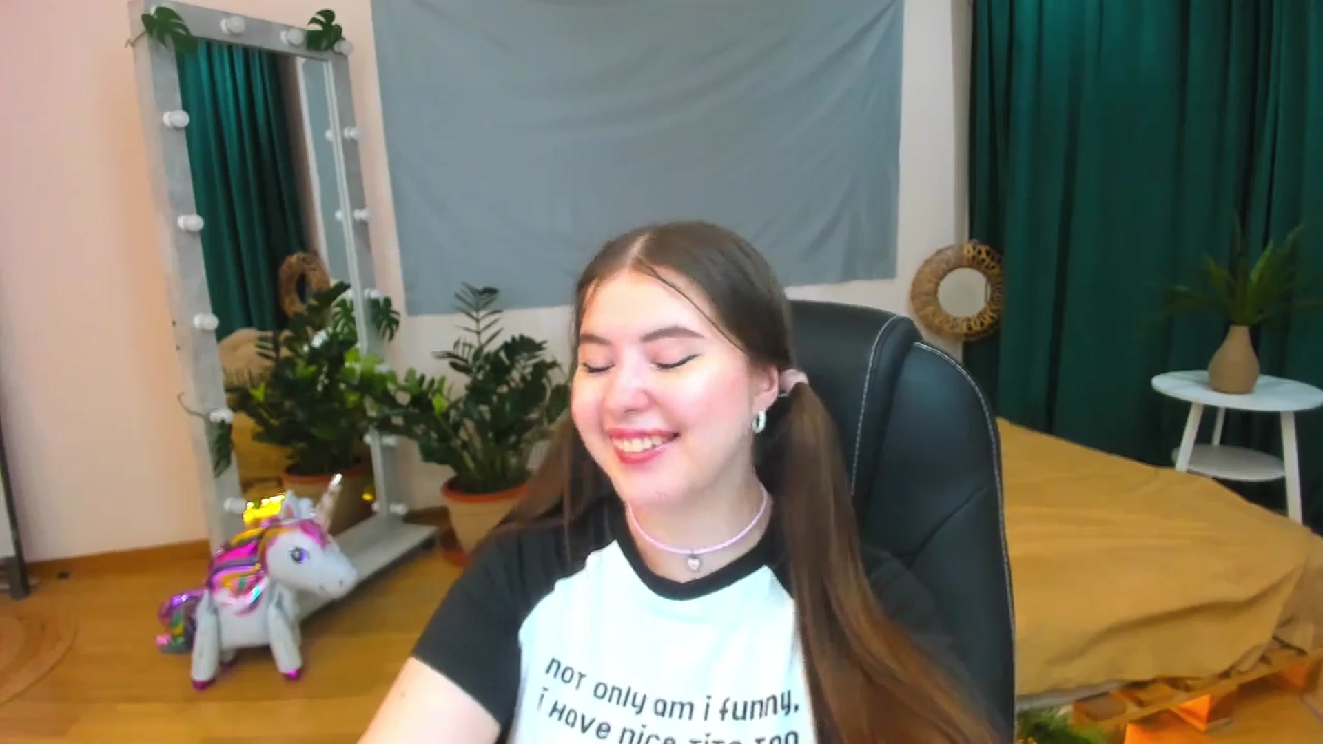 Gallery image thumbnail from AdmireMyEyes's myfreecams stream on, 07/14/2024, 01:15 image 11 of 20