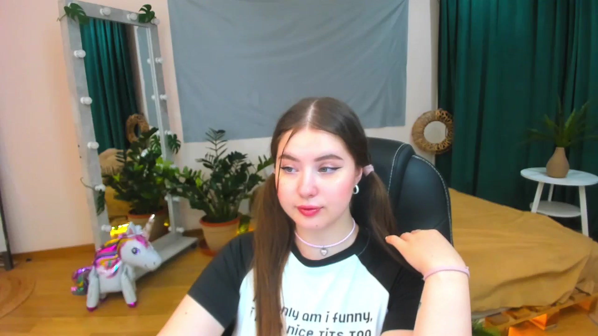 Gallery image thumbnail from AdmireMyEyes's myfreecams stream on, 07/14/2024, 01:15 image 2 of 20