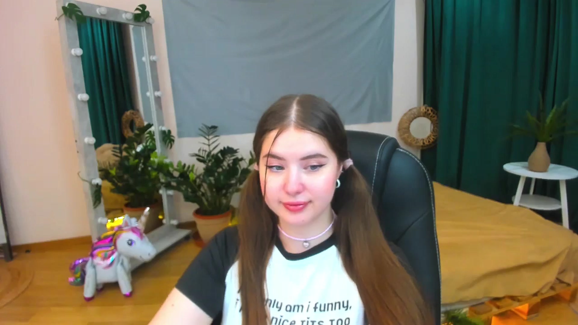 Gallery image thumbnail from AdmireMyEyes's myfreecams stream on, 07/14/2024, 01:15 image 5 of 20
