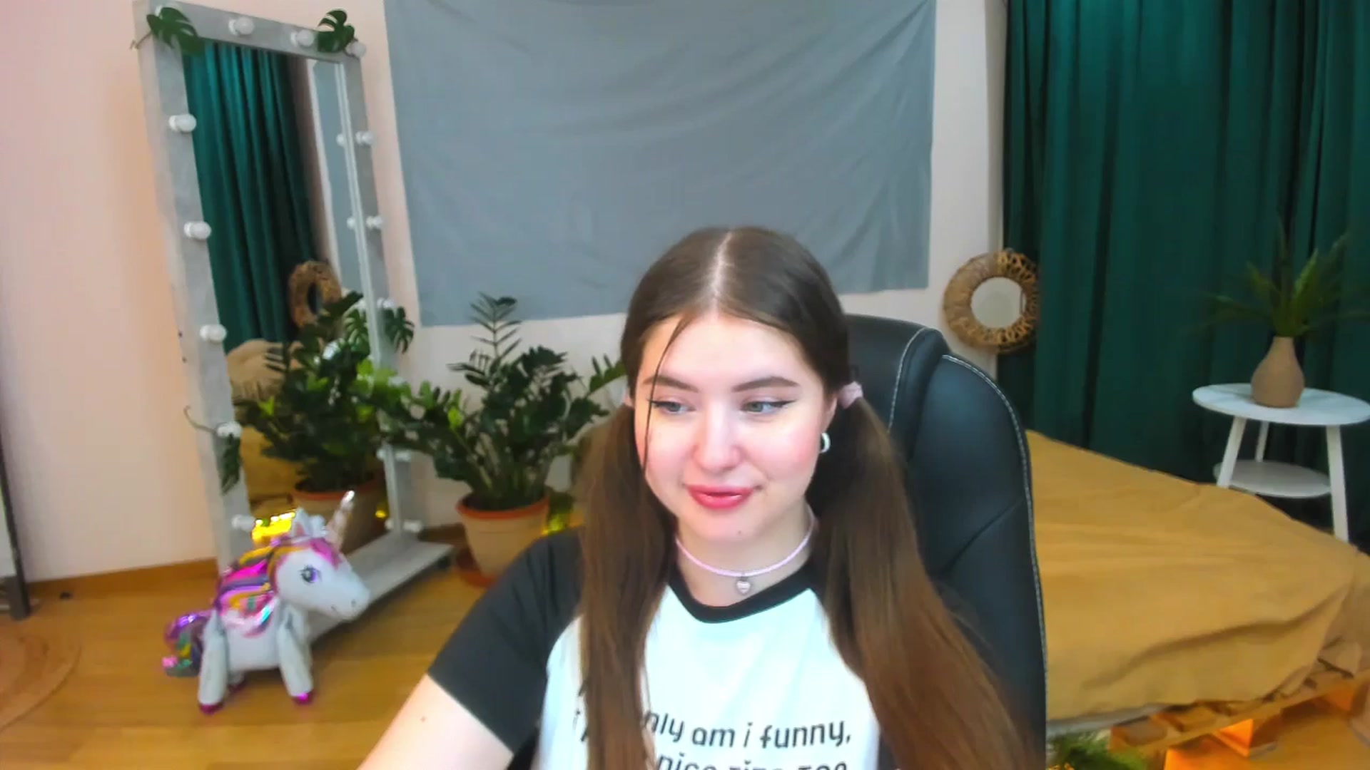 Gallery image thumbnail from AdmireMyEyes's myfreecams stream on, 07/14/2024, 01:15 image 4 of 20