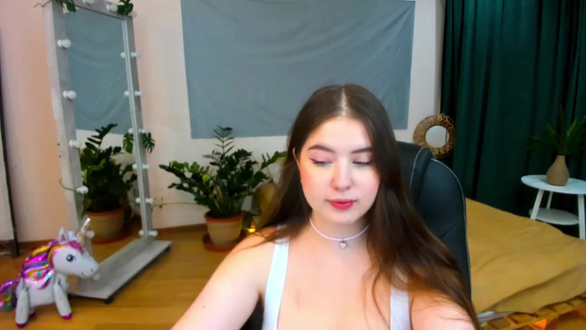 Gallery image thumbnail from AdmireMyEyes's myfreecams stream on, 07/14/2024, 19:00 image 18 of 20