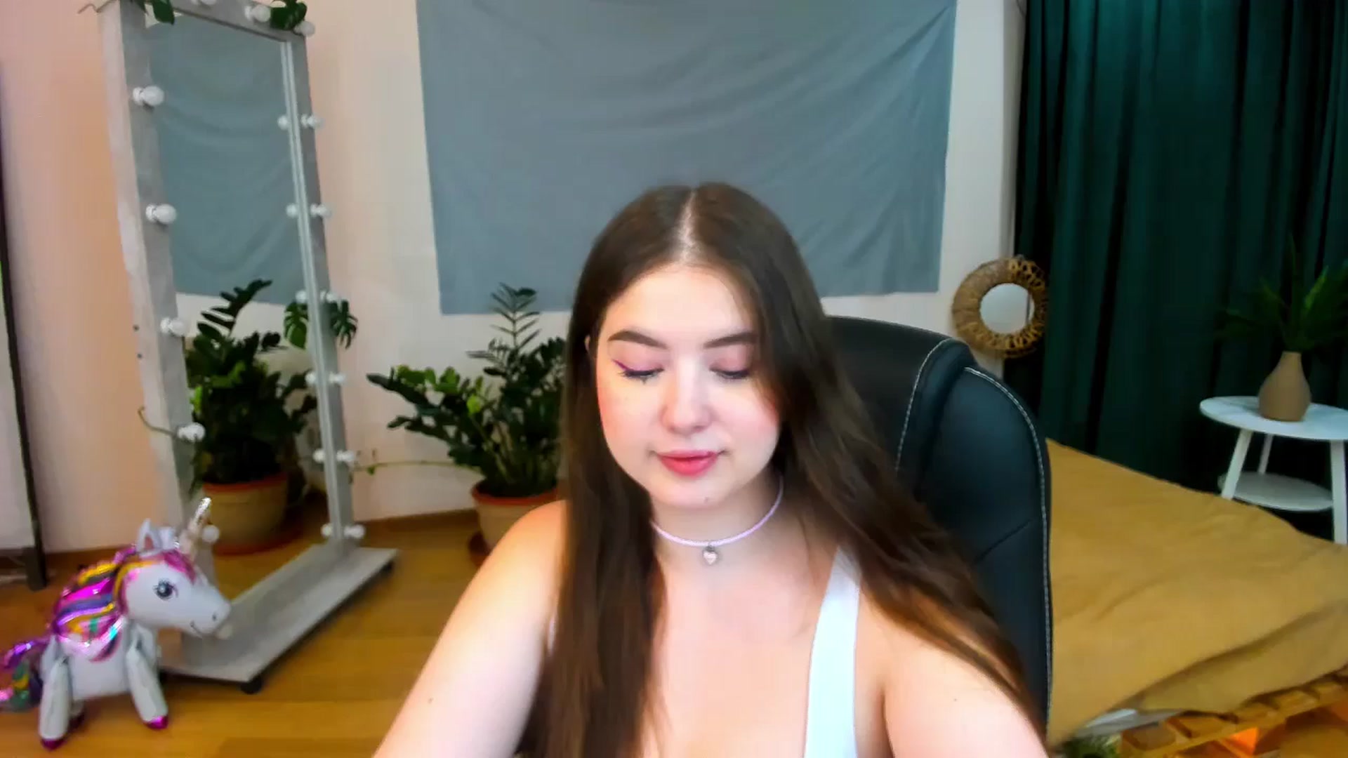 Gallery image thumbnail from AdmireMyEyes's myfreecams stream on, 07/14/2024, 19:00 image 3 of 20