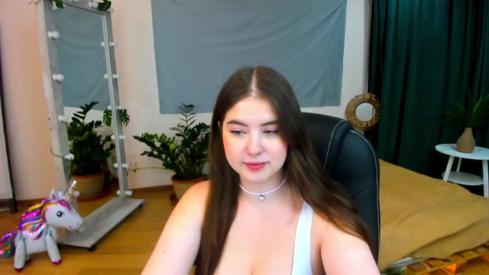 Gallery image thumbnail from AdmireMyEyes's myfreecams stream on, 07/14/2024, 19:00 image 4 of 20