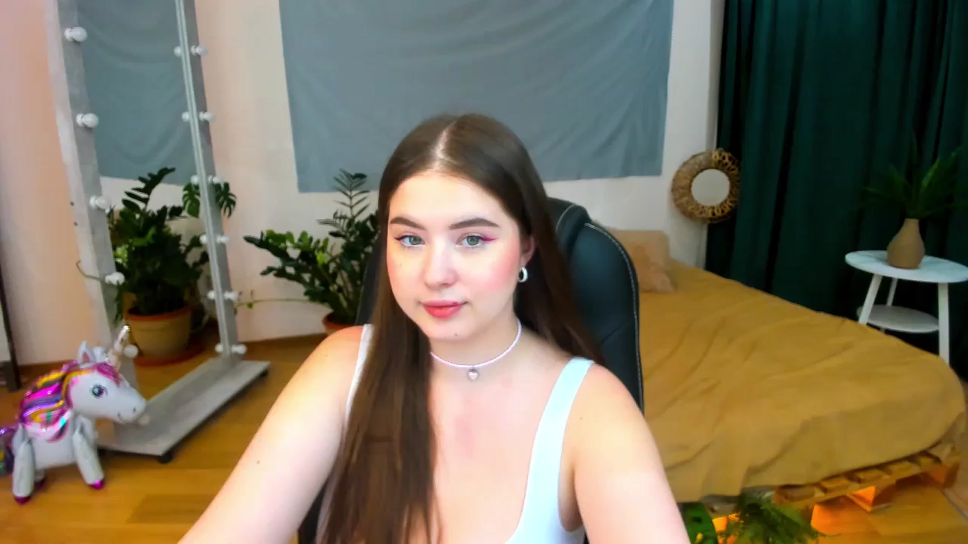 Gallery image thumbnail from AdmireMyEyes's myfreecams stream on, 07/14/2024, 19:47 image 14 of 20