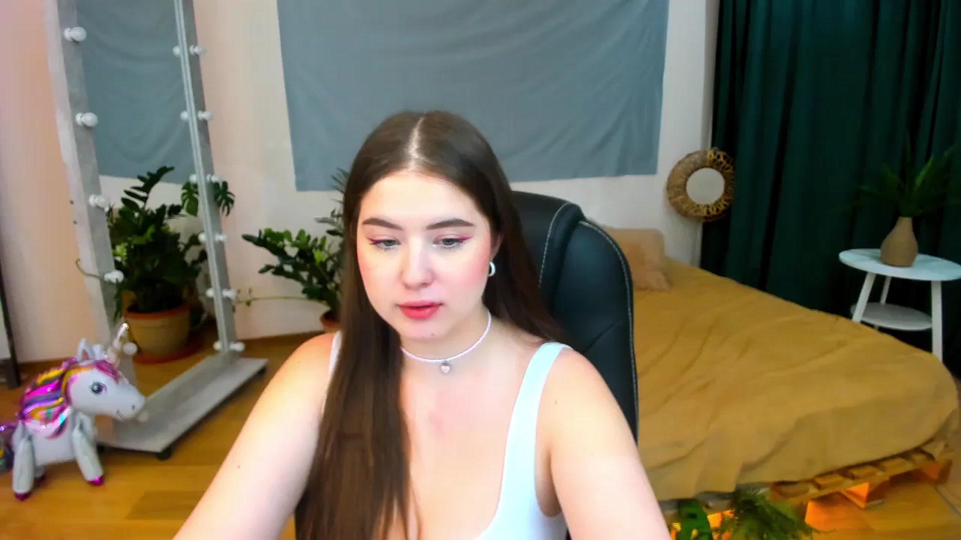 Gallery image thumbnail from AdmireMyEyes's myfreecams stream on, 07/14/2024, 19:47 image 15 of 20