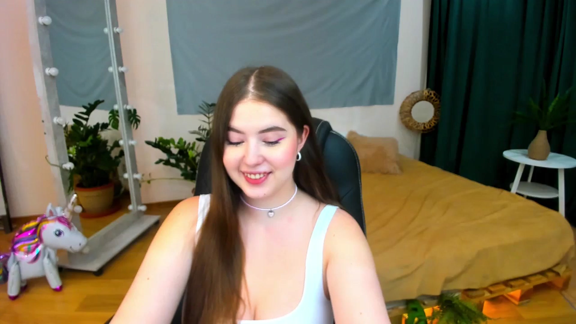 Gallery image thumbnail from AdmireMyEyes's myfreecams stream on, 07/14/2024, 19:47 image 8 of 20