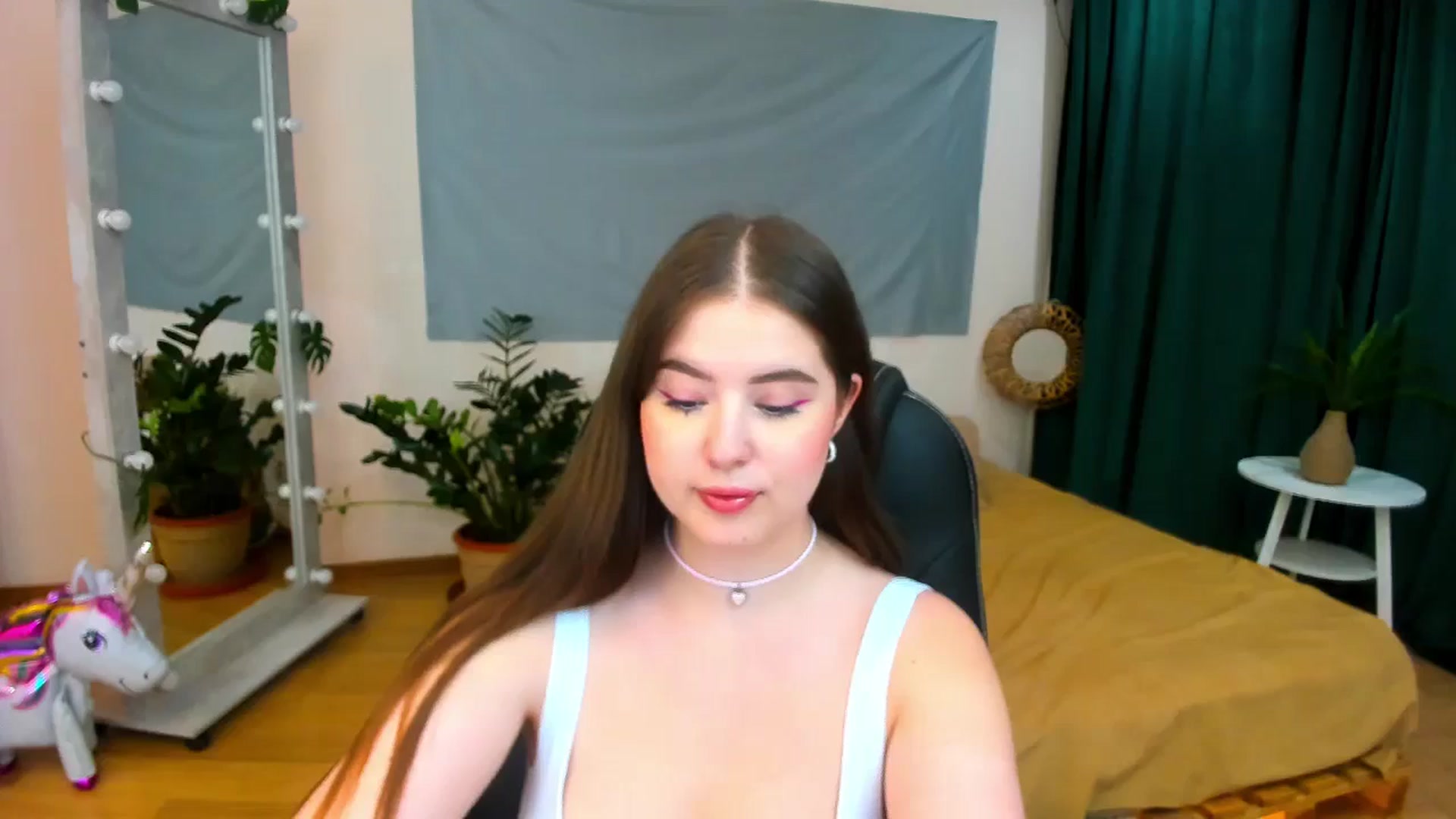 Gallery image thumbnail from AdmireMyEyes's myfreecams stream on, 07/14/2024, 21:40 image 15 of 20
