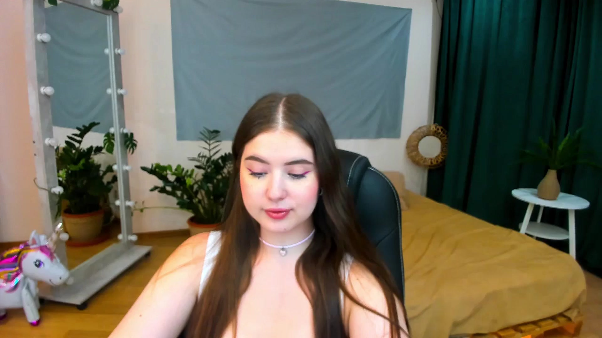 Gallery image thumbnail from AdmireMyEyes's myfreecams stream on, 07/14/2024, 21:40 image 17 of 20