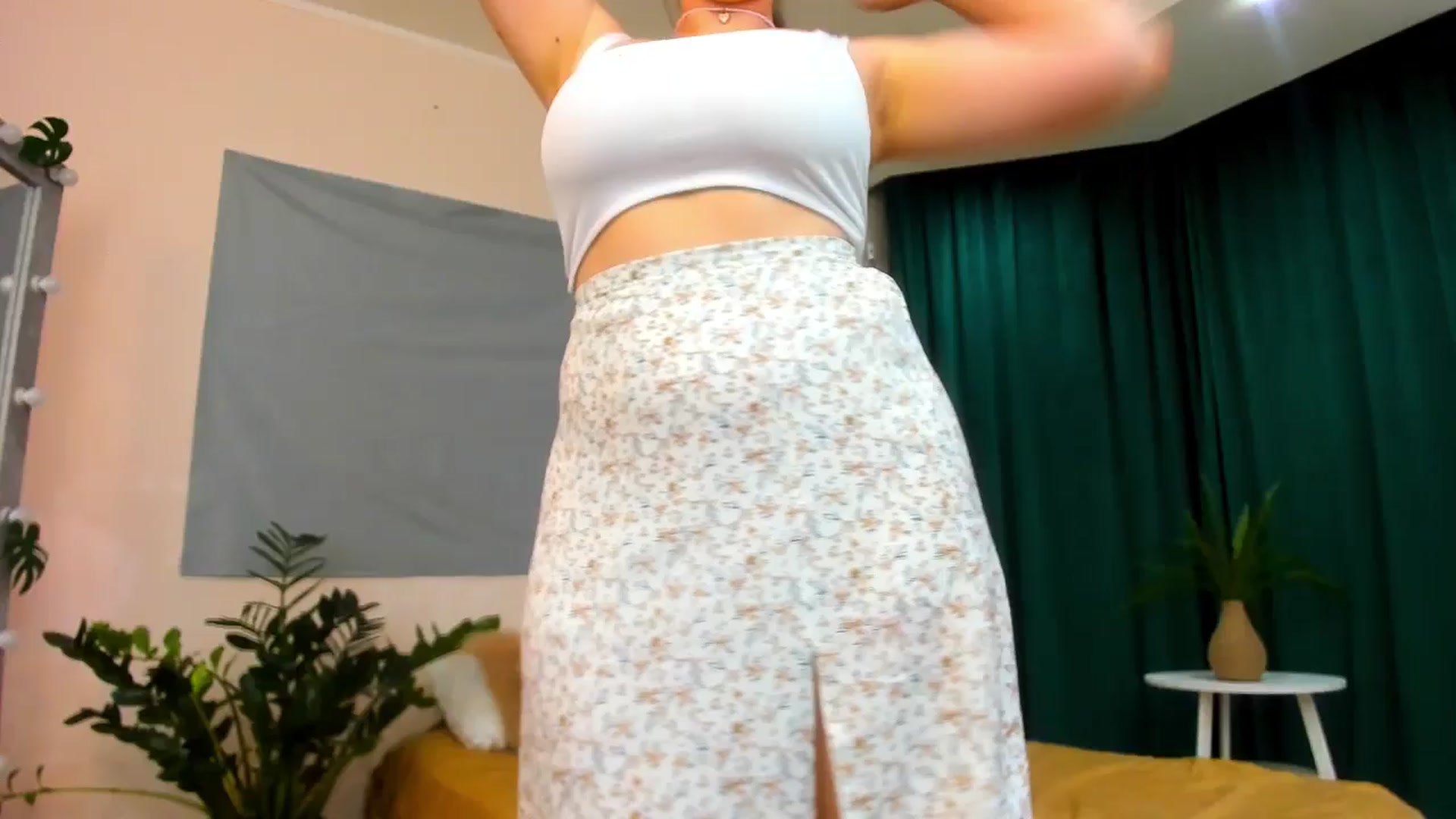 Gallery image thumbnail from AdmireMyEyes's myfreecams stream on, 07/14/2024, 21:40 image 13 of 20