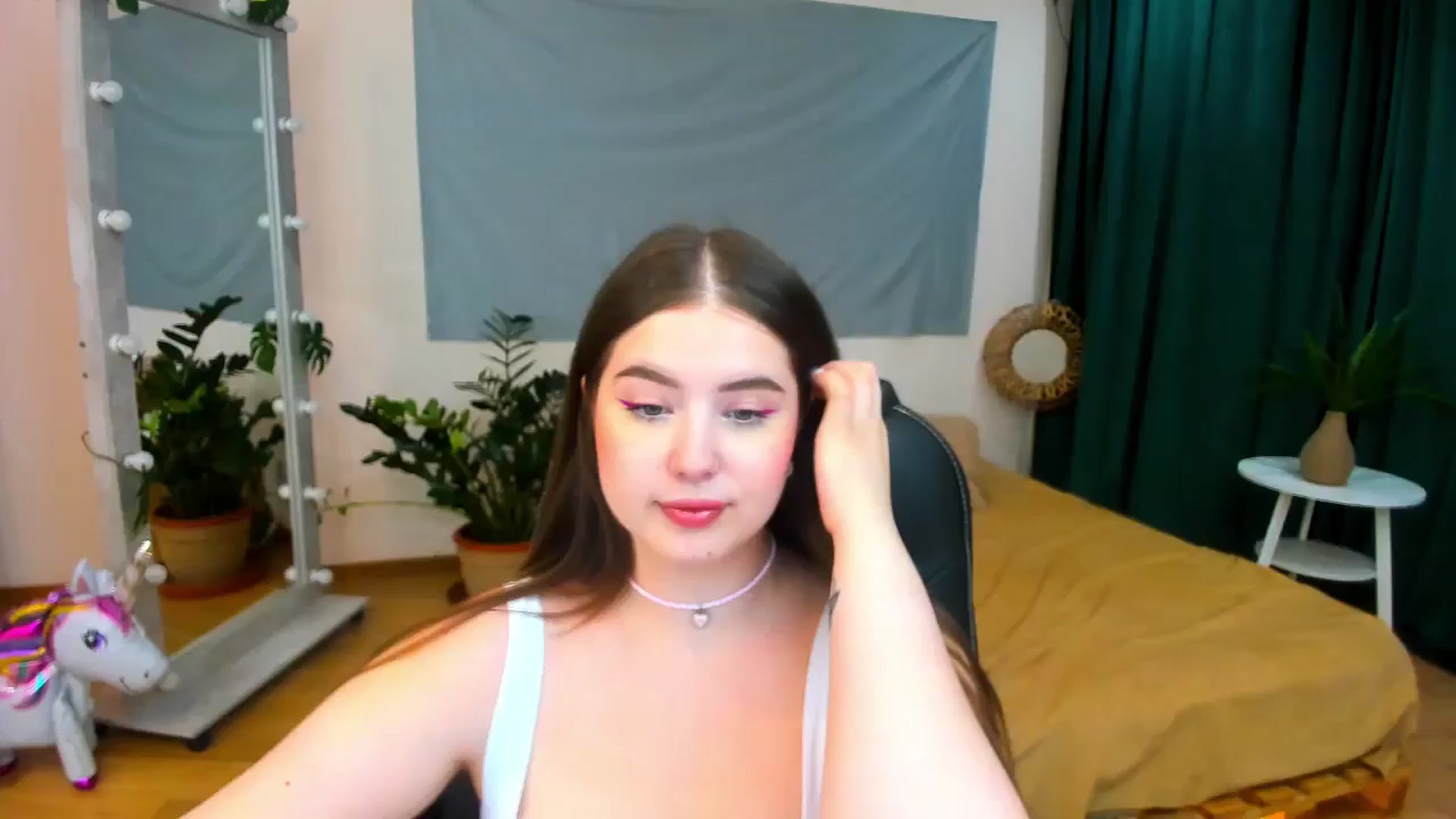Gallery image thumbnail from AdmireMyEyes's myfreecams stream on, 07/14/2024, 21:40 image 16 of 20