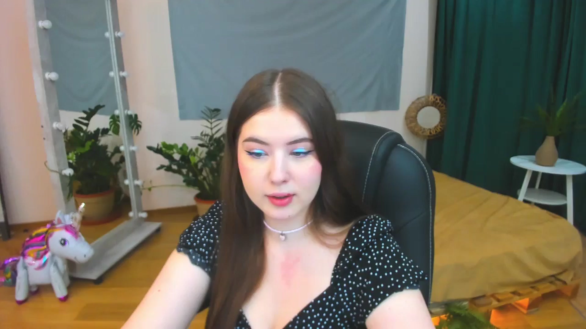 Gallery image thumbnail from AdmireMyEyes's myfreecams stream on, 07/15/2024, 18:59 image 1 of 20