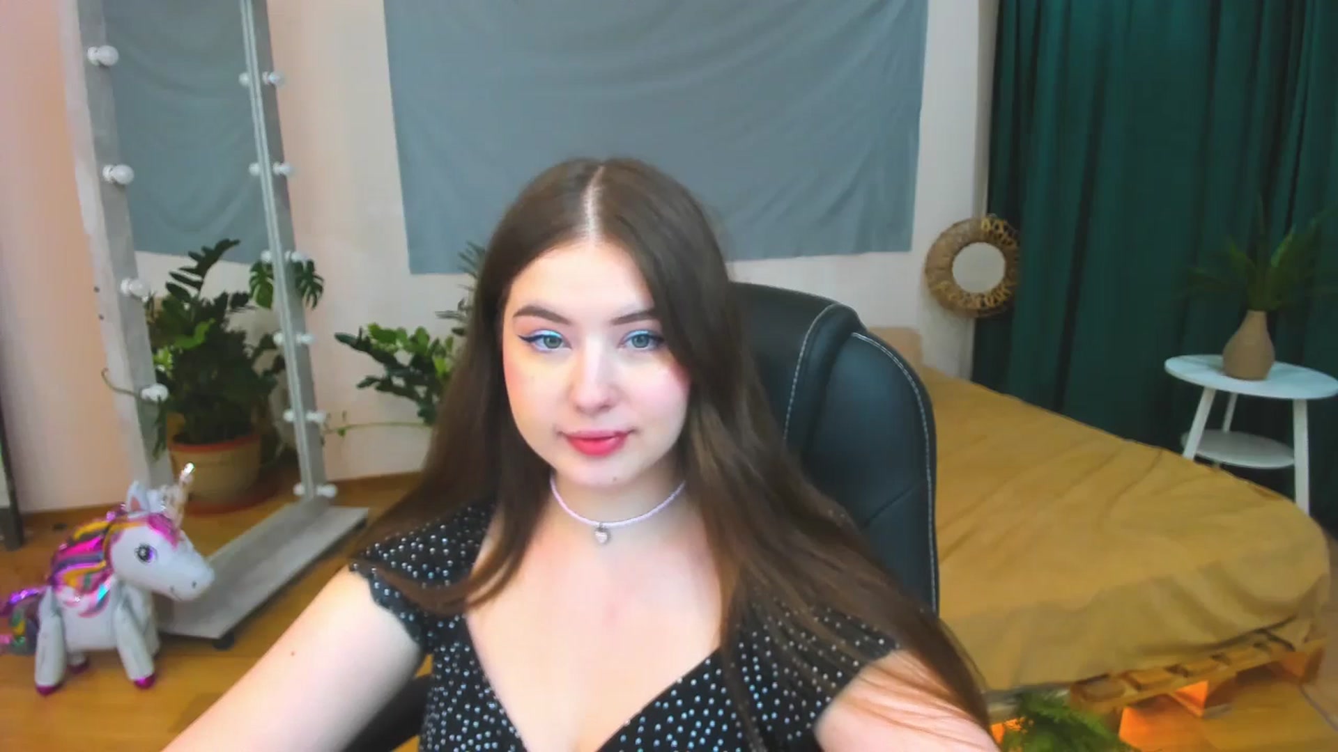 Gallery image thumbnail from AdmireMyEyes's myfreecams stream on, 07/15/2024, 18:59 image 8 of 20