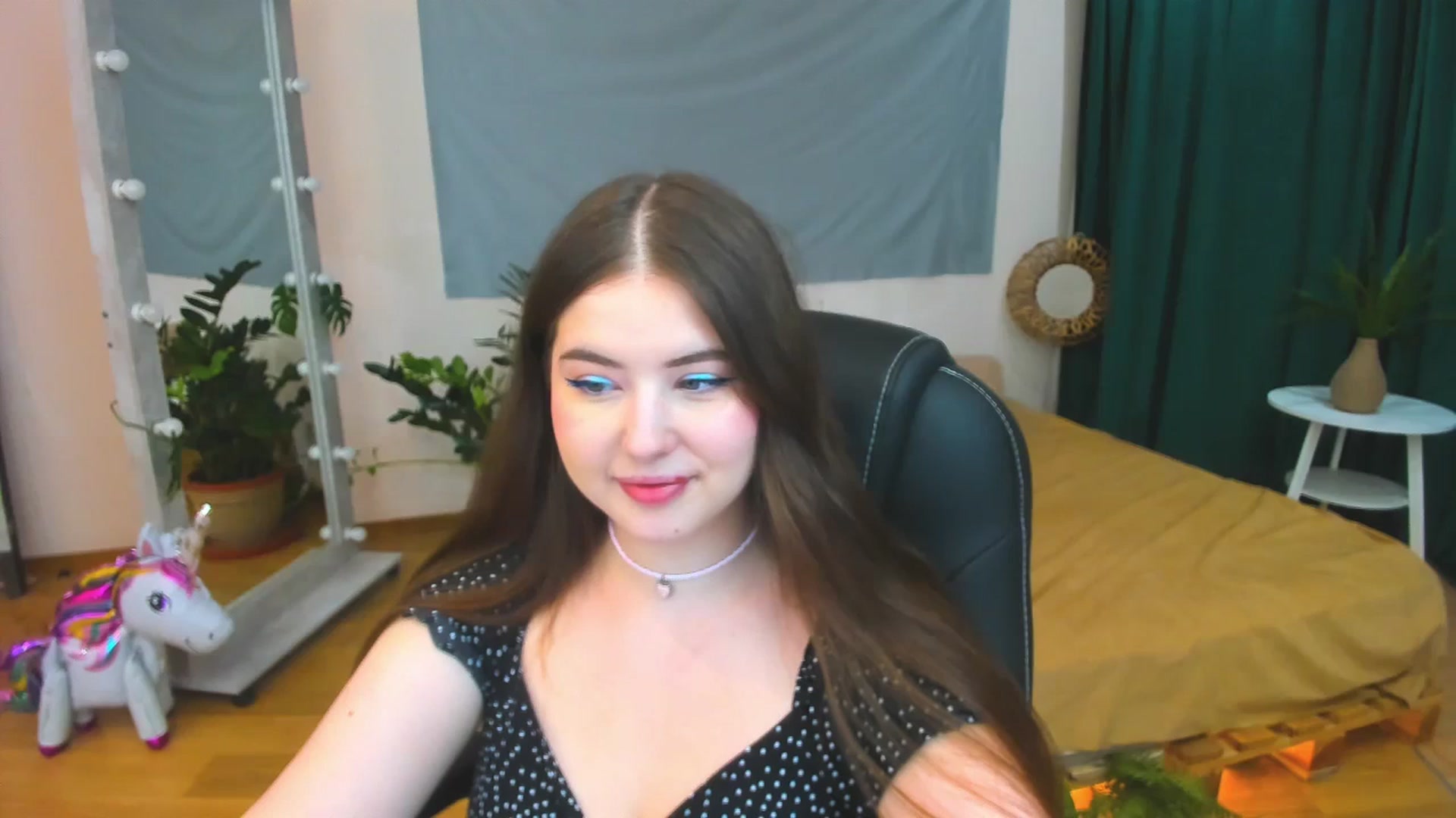 Gallery image thumbnail from AdmireMyEyes's myfreecams stream on, 07/15/2024, 18:59 image 7 of 20