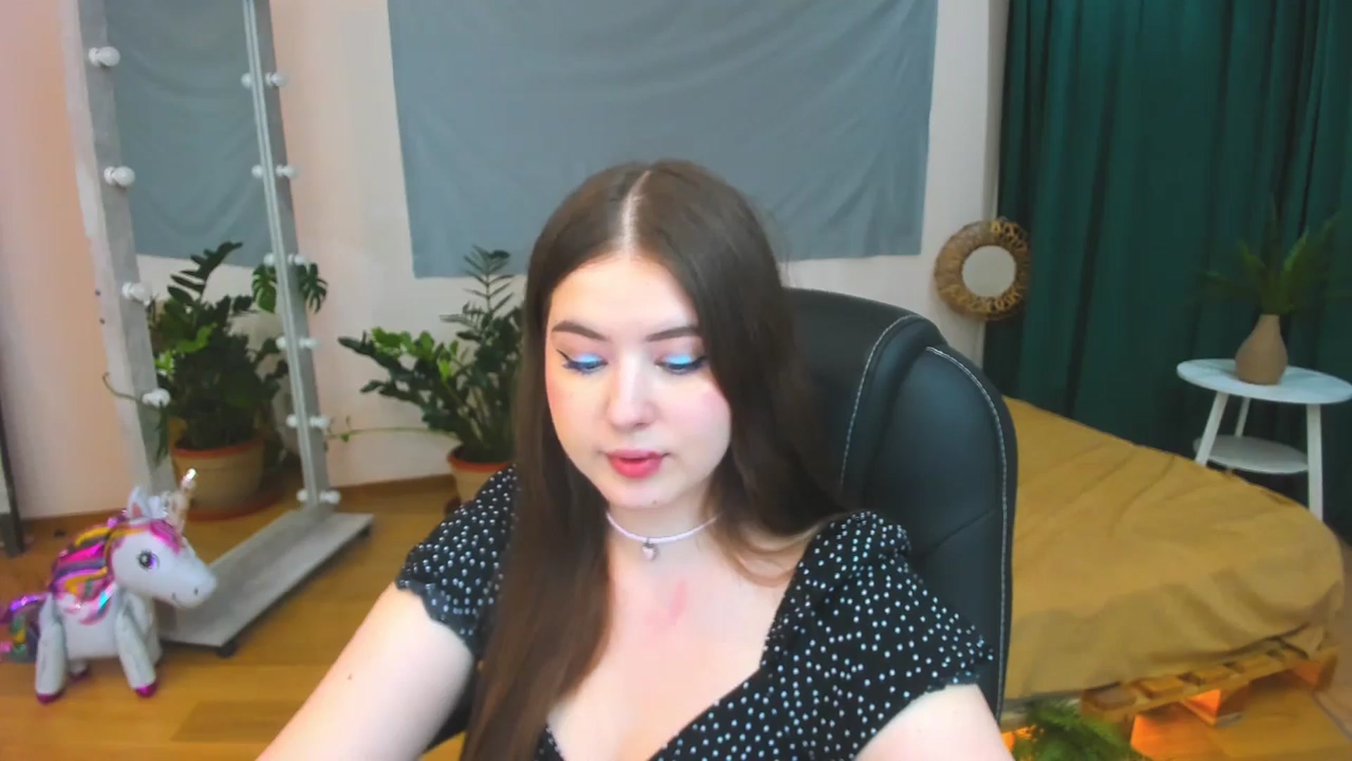 Gallery image thumbnail from AdmireMyEyes's myfreecams stream on, 07/15/2024, 18:59 image 3 of 20