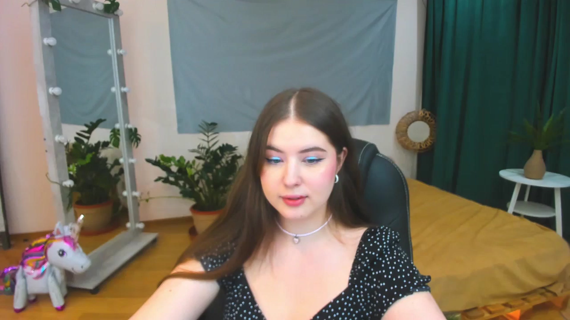 Gallery image thumbnail from AdmireMyEyes's myfreecams stream on, 07/15/2024, 18:59 image 20 of 20