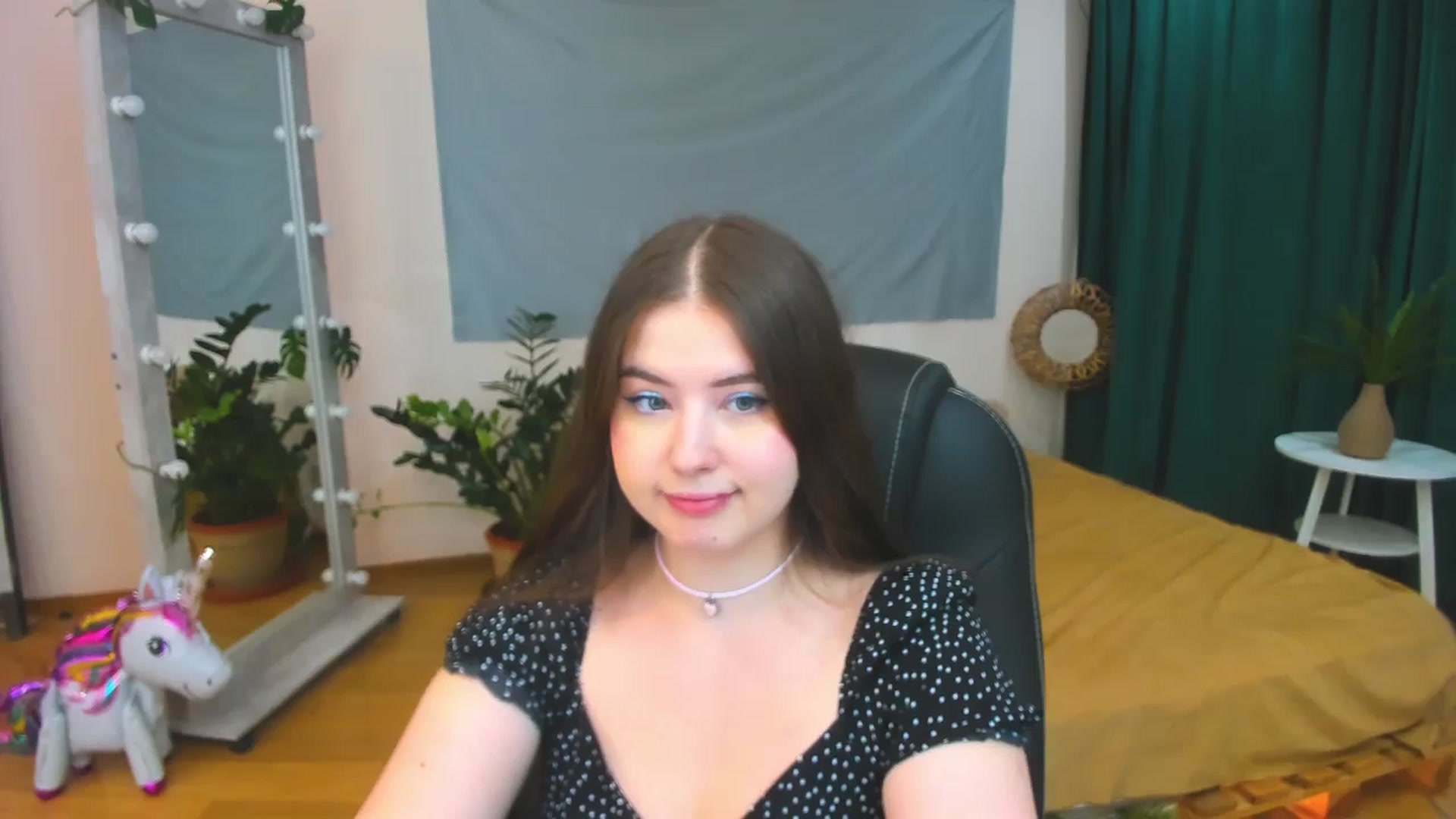 Gallery image thumbnail from AdmireMyEyes's myfreecams stream on, 07/15/2024, 18:59 image 18 of 20