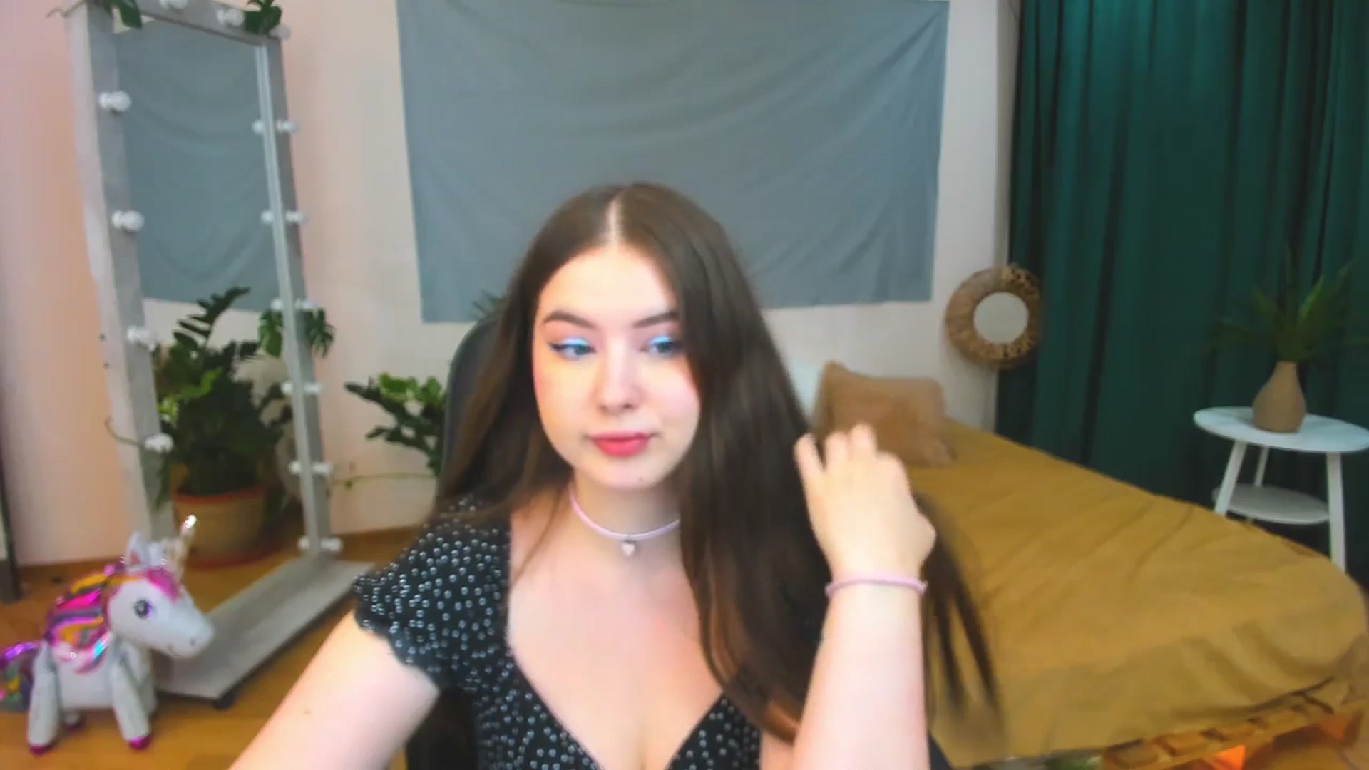 Gallery image thumbnail from AdmireMyEyes's myfreecams stream on, 07/15/2024, 18:59 image 15 of 20