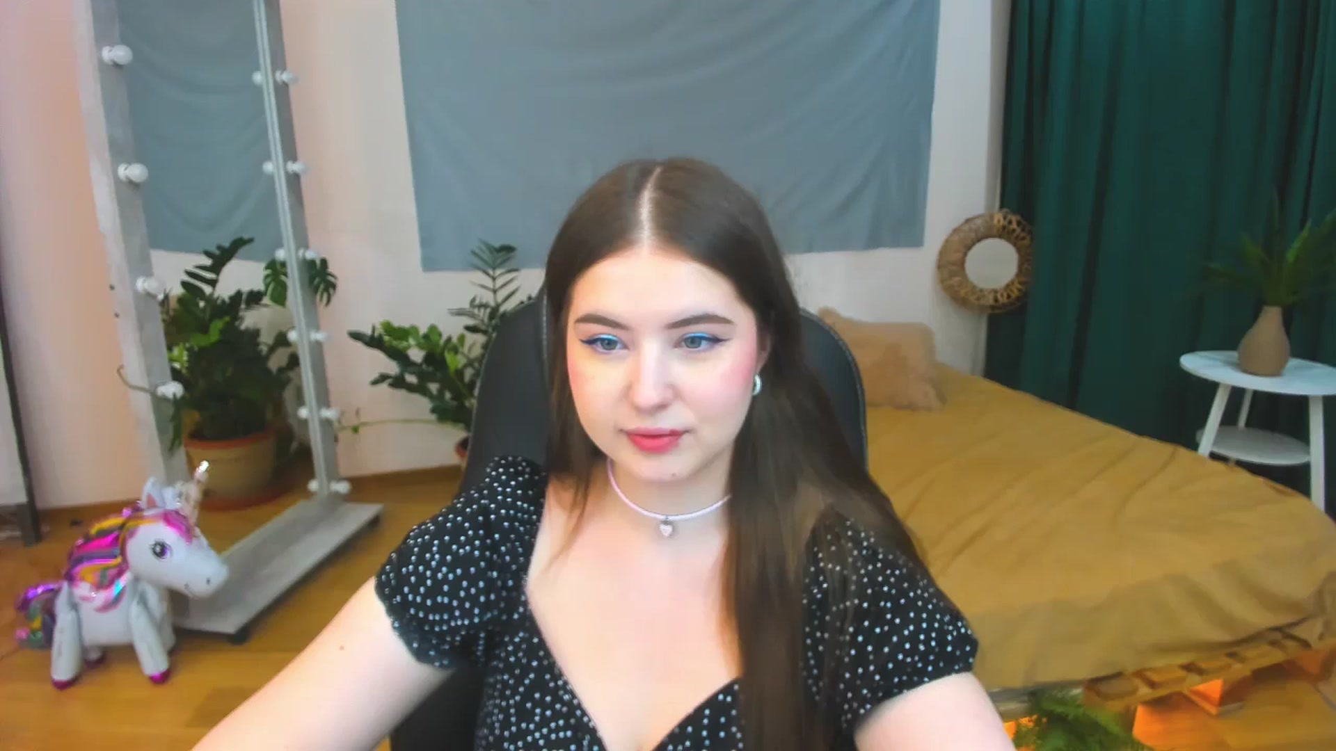 Gallery image thumbnail from AdmireMyEyes's myfreecams stream on, 07/15/2024, 19:46 image 1 of 20
