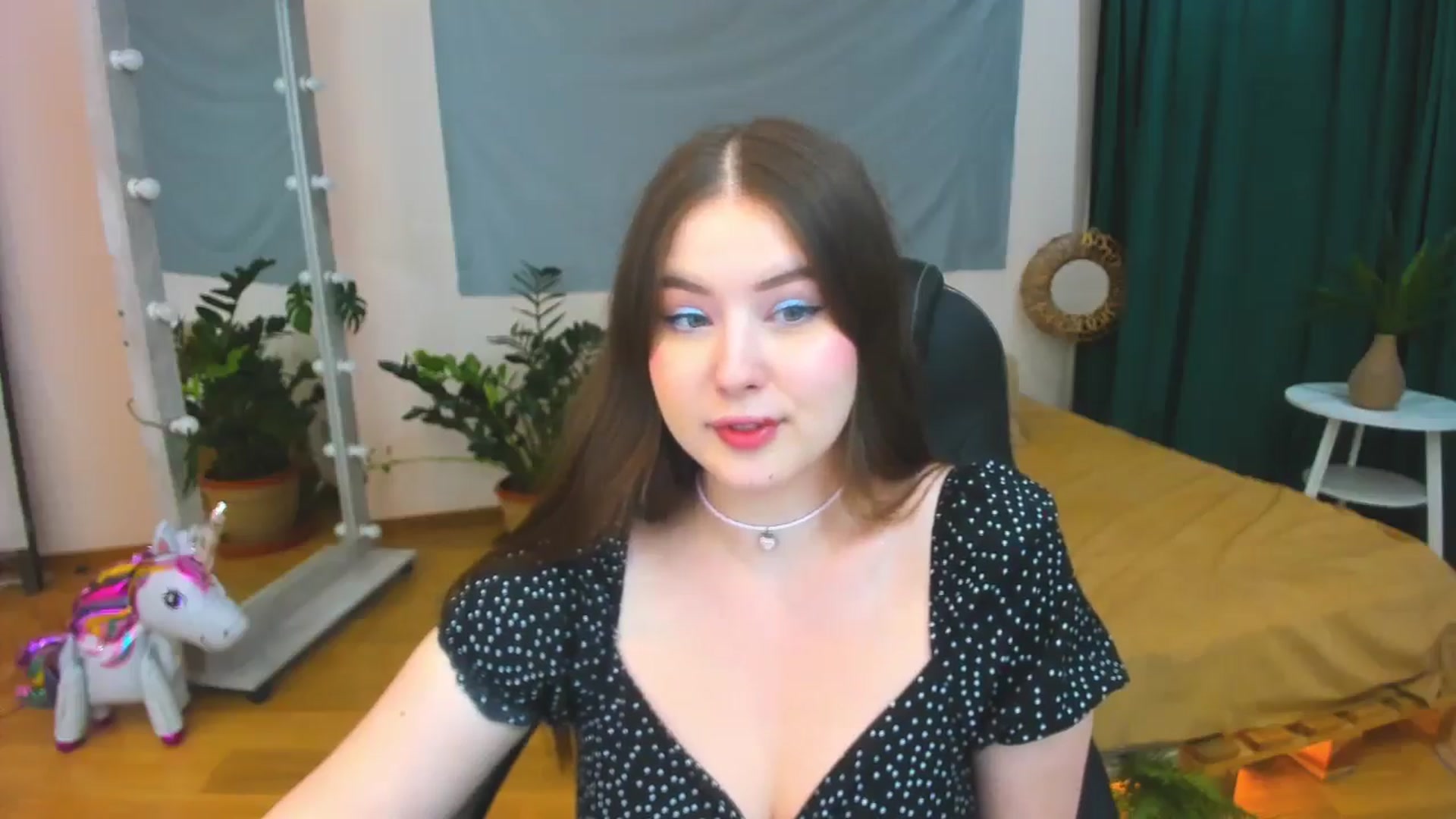 Gallery image thumbnail from AdmireMyEyes's myfreecams stream on, 07/15/2024, 19:46 image 15 of 20