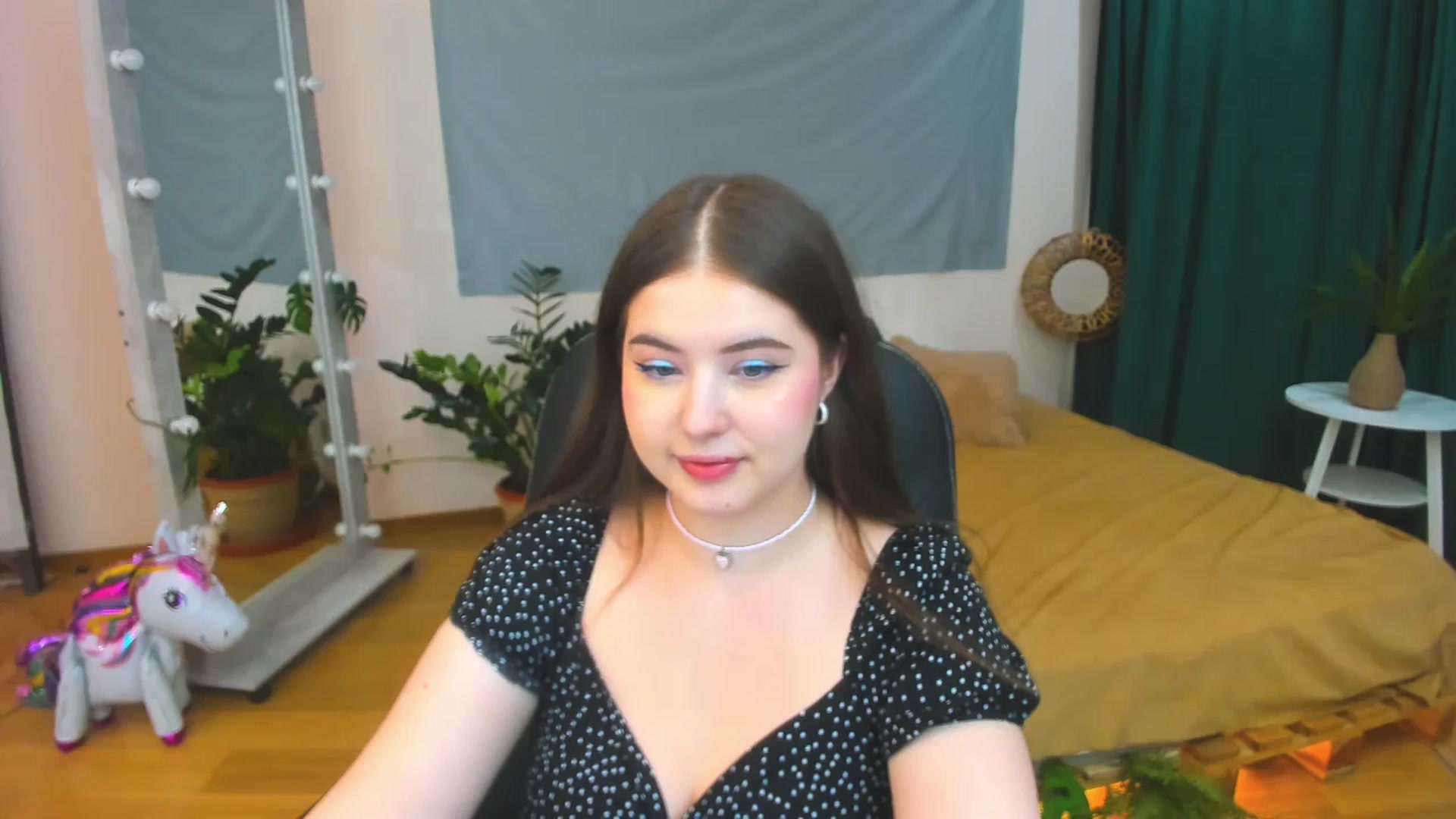 Gallery image thumbnail from AdmireMyEyes's myfreecams stream on, 07/15/2024, 19:46 image 8 of 20