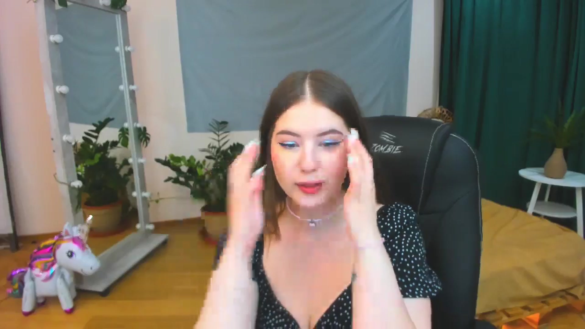Gallery image thumbnail from AdmireMyEyes's myfreecams stream on, 07/15/2024, 19:46 image 20 of 20
