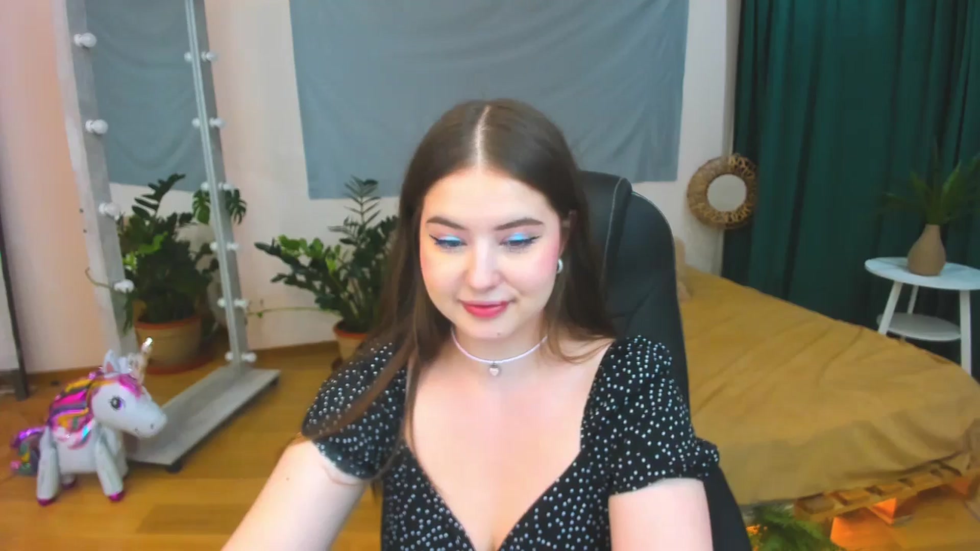 Gallery image thumbnail from AdmireMyEyes's myfreecams stream on, 07/15/2024, 19:46 image 16 of 20