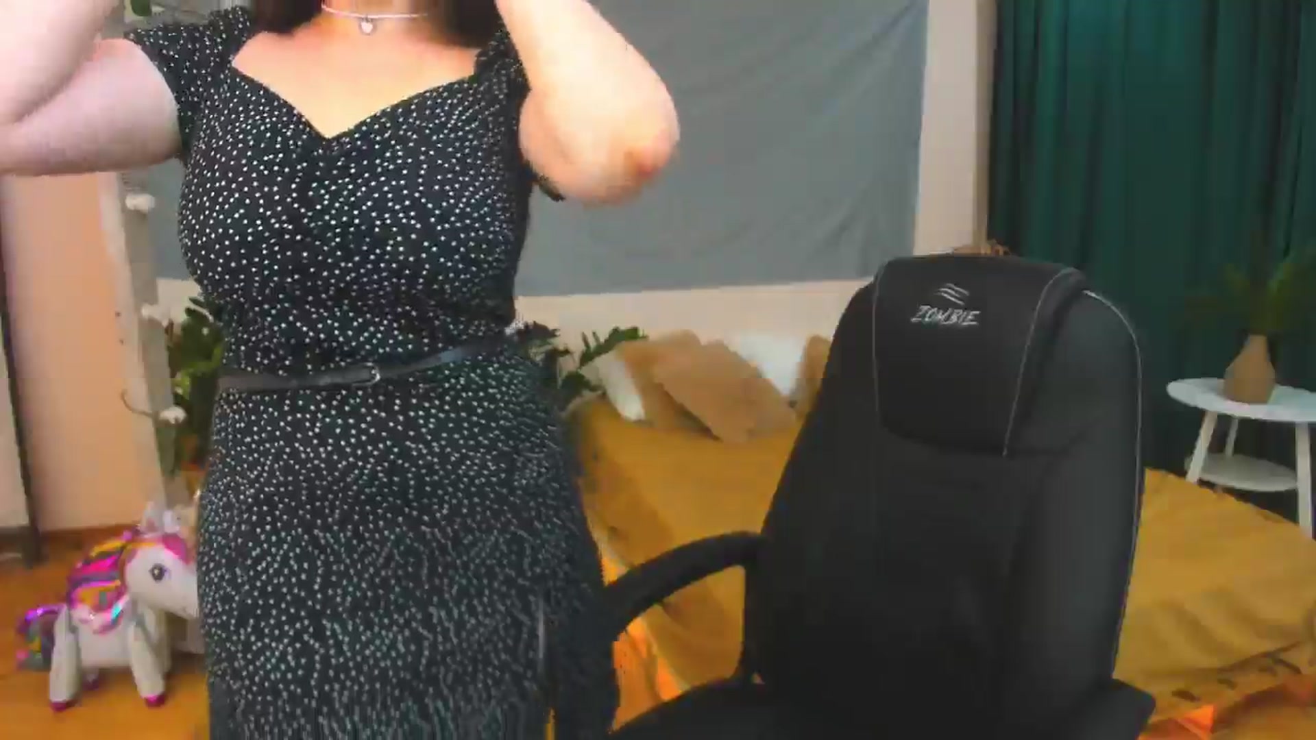 Gallery image thumbnail from AdmireMyEyes's myfreecams stream on, 07/15/2024, 19:46 image 17 of 20