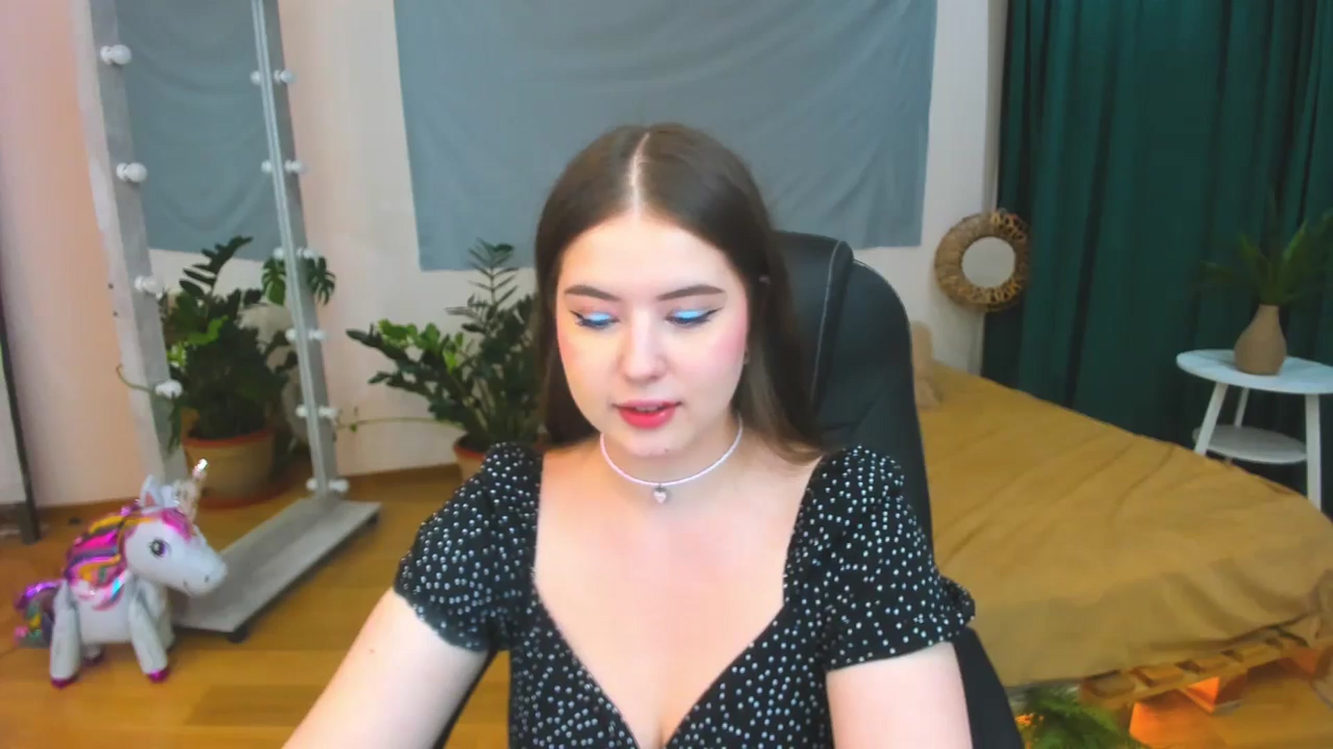Gallery image thumbnail from AdmireMyEyes's myfreecams stream on, 07/15/2024, 19:46 image 14 of 20