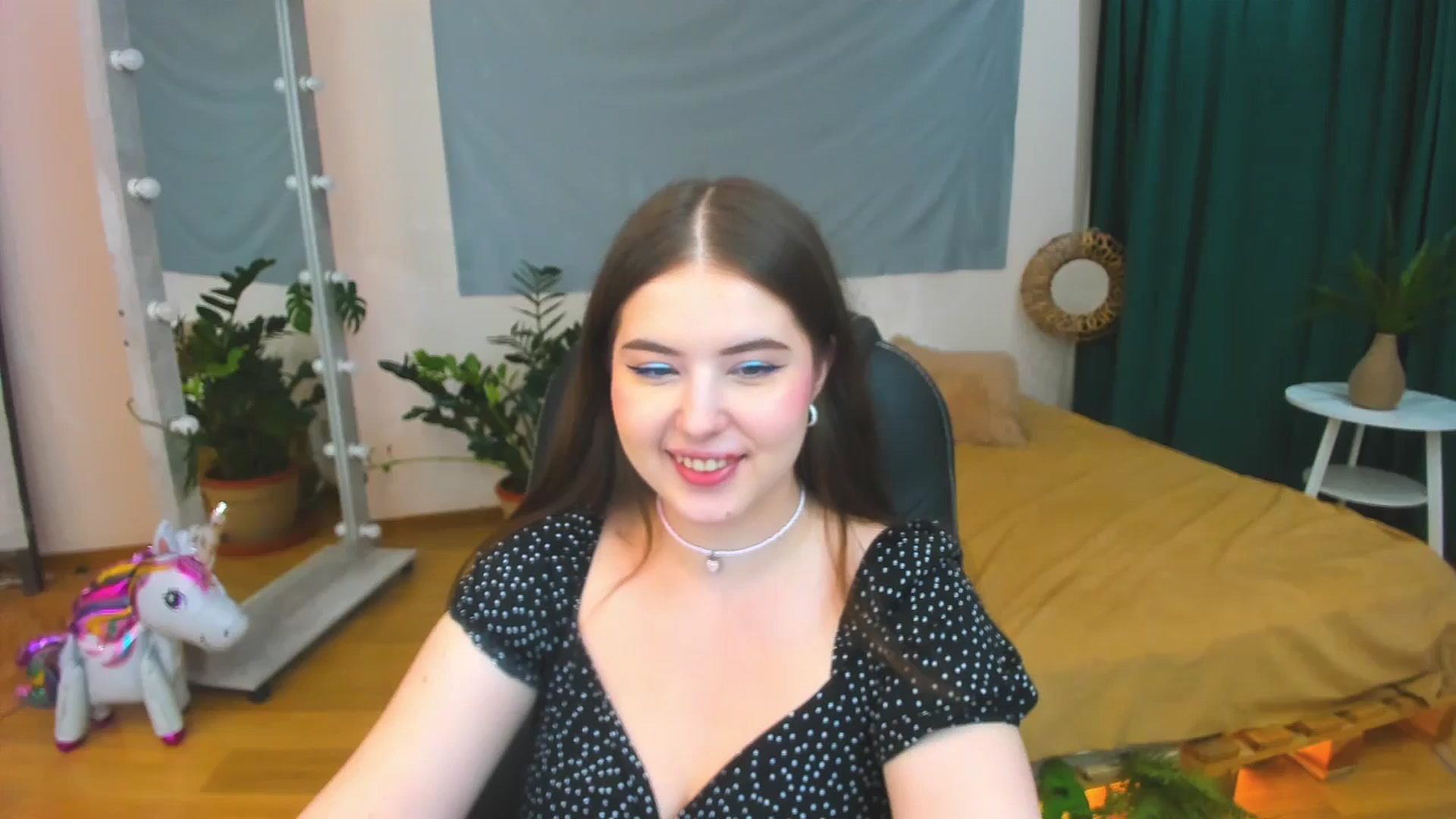 Gallery image thumbnail from AdmireMyEyes's myfreecams stream on, 07/15/2024, 19:46 image 9 of 20