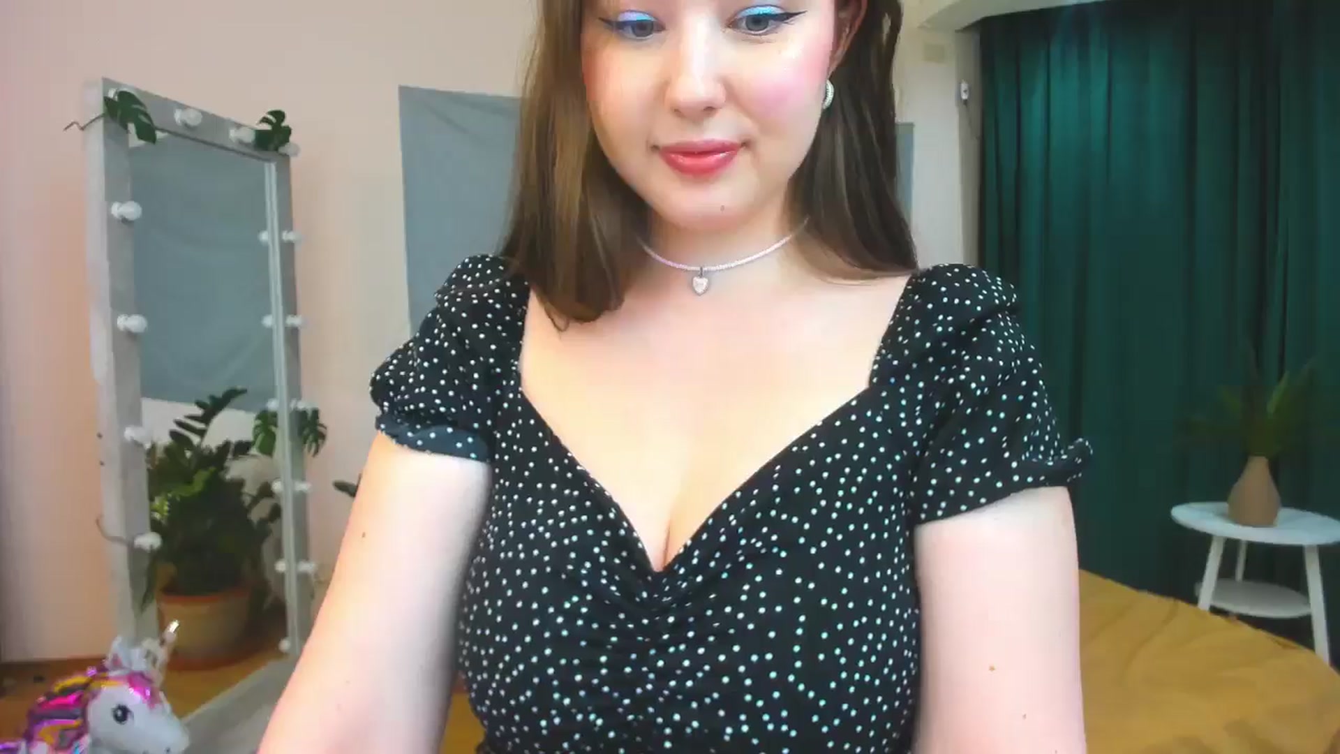 Gallery image thumbnail from AdmireMyEyes's myfreecams stream on, 07/15/2024, 20:48 image 15 of 20