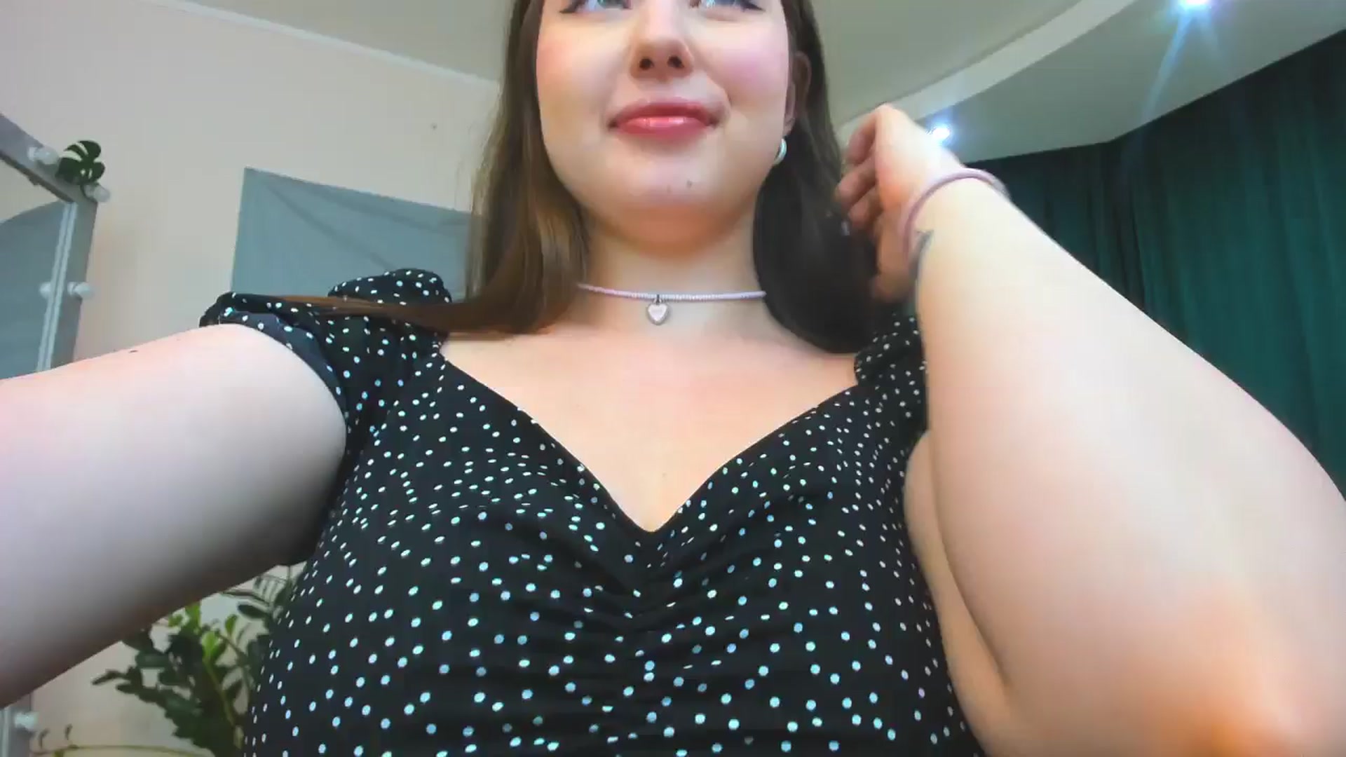 Gallery image thumbnail from AdmireMyEyes's myfreecams stream on, 07/15/2024, 20:48 image 18 of 20