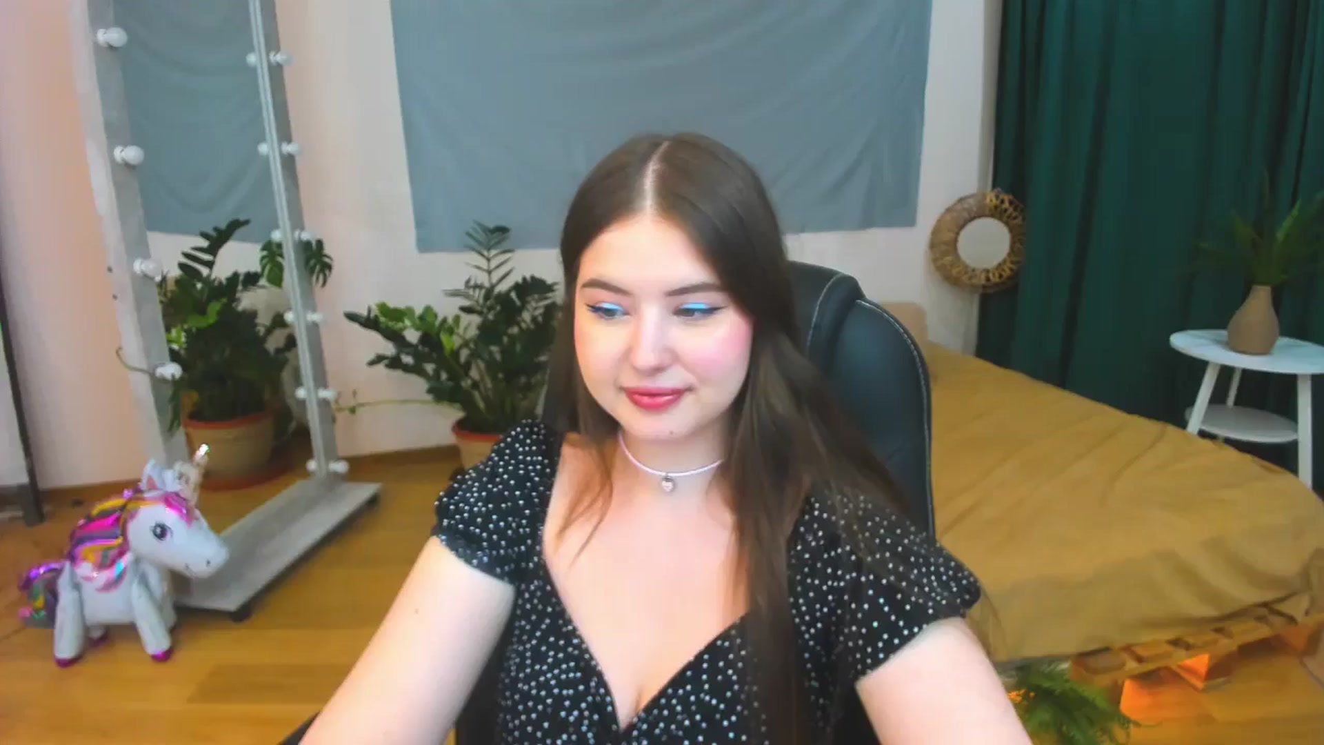 Gallery image thumbnail from AdmireMyEyes's myfreecams stream on, 07/15/2024, 21:46 image 3 of 20