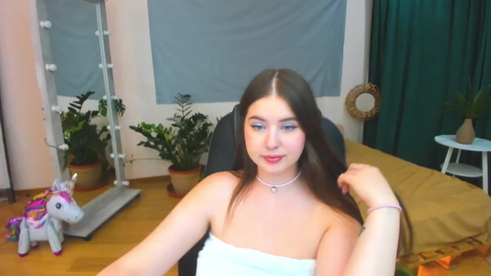 Gallery image thumbnail from AdmireMyEyes's myfreecams stream on, 07/15/2024, 21:46 image 19 of 20