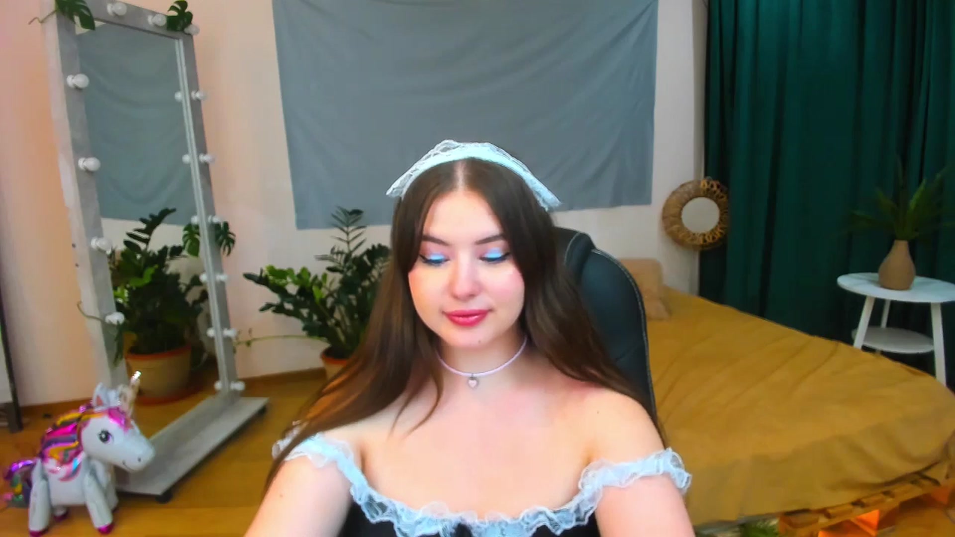 Gallery image thumbnail from AdmireMyEyes's myfreecams stream on, 07/16/2024, 01:02 image 6 of 20