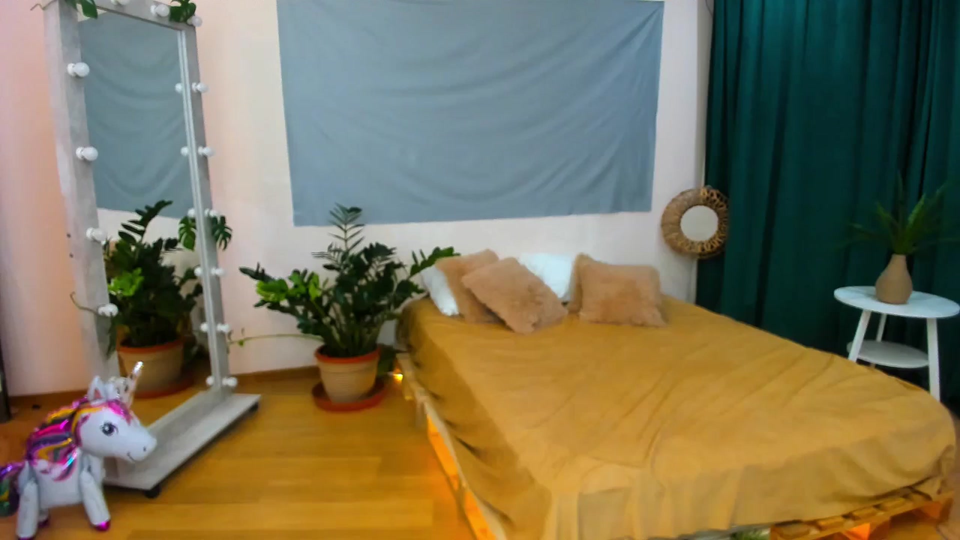 Gallery image thumbnail from AdmireMyEyes's myfreecams stream on, 07/16/2024, 19:48 image 8 of 20