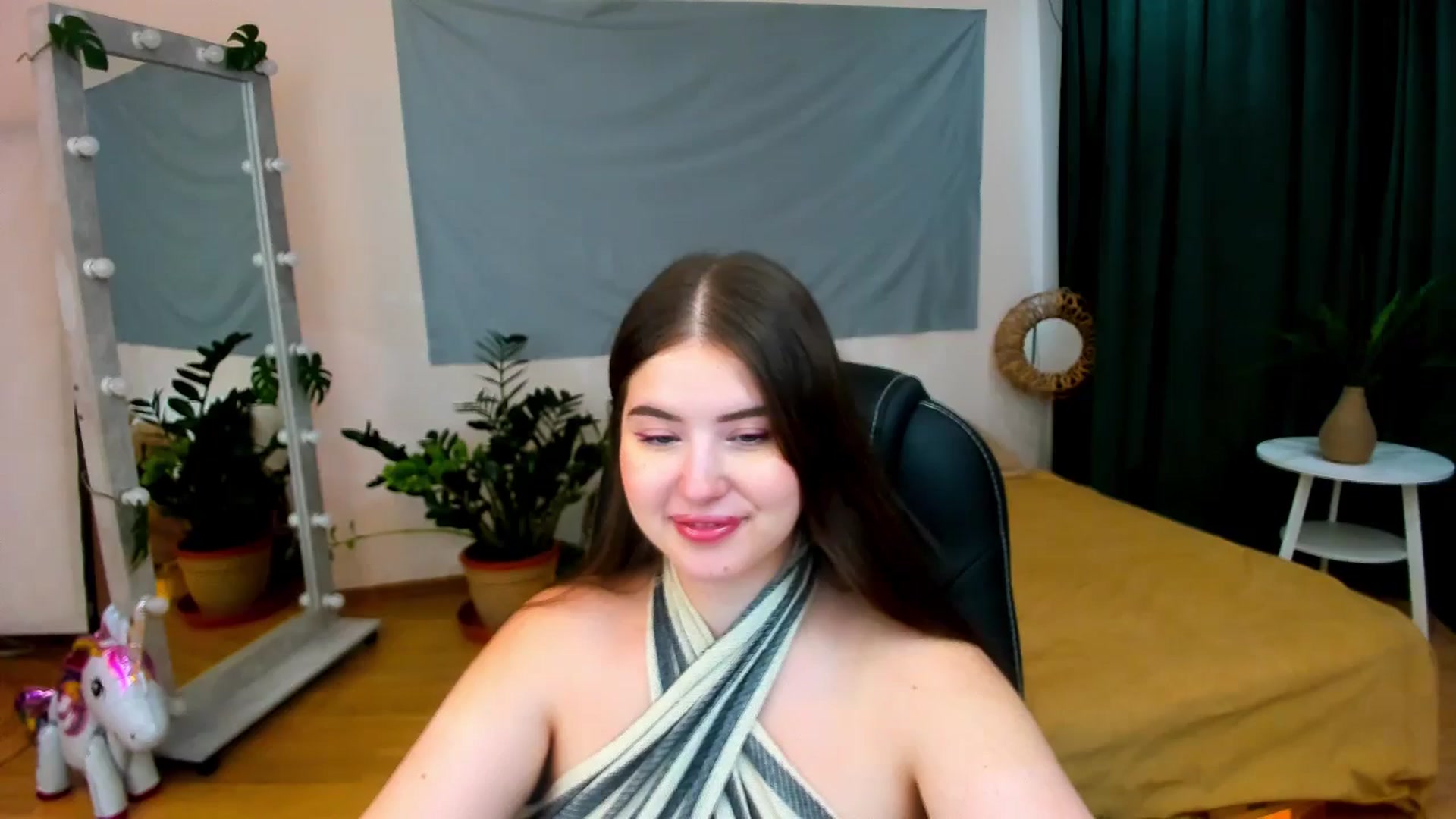 Gallery image thumbnail from AdmireMyEyes's myfreecams stream on, 07/19/2024, 09:53 image 15 of 20