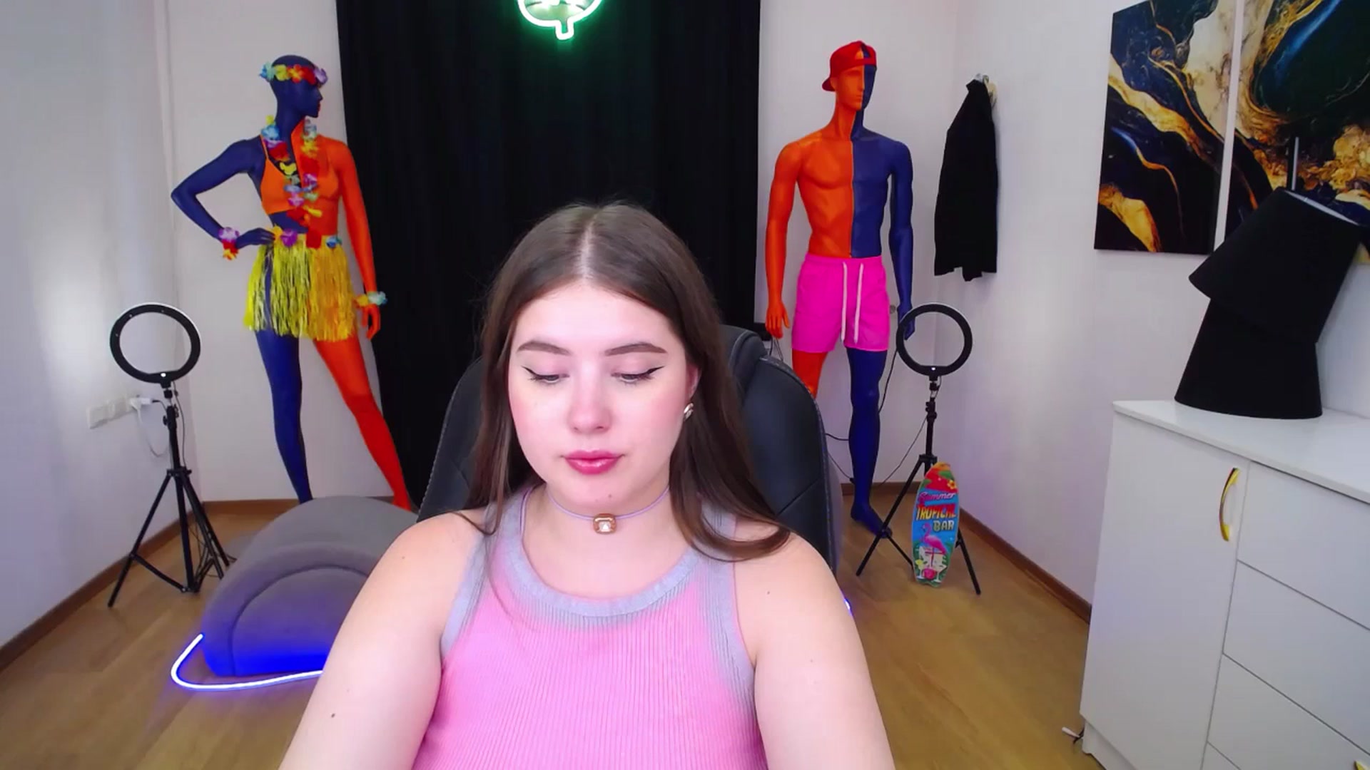 Gallery image thumbnail from AdmireMyEyes's myfreecams stream on, 07/20/2024, 08:56 image 8 of 20