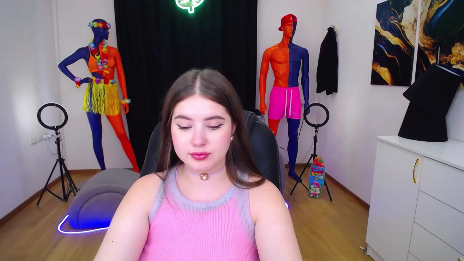 Gallery image thumbnail from AdmireMyEyes's myfreecams stream on, 07/20/2024, 08:56 image 6 of 20