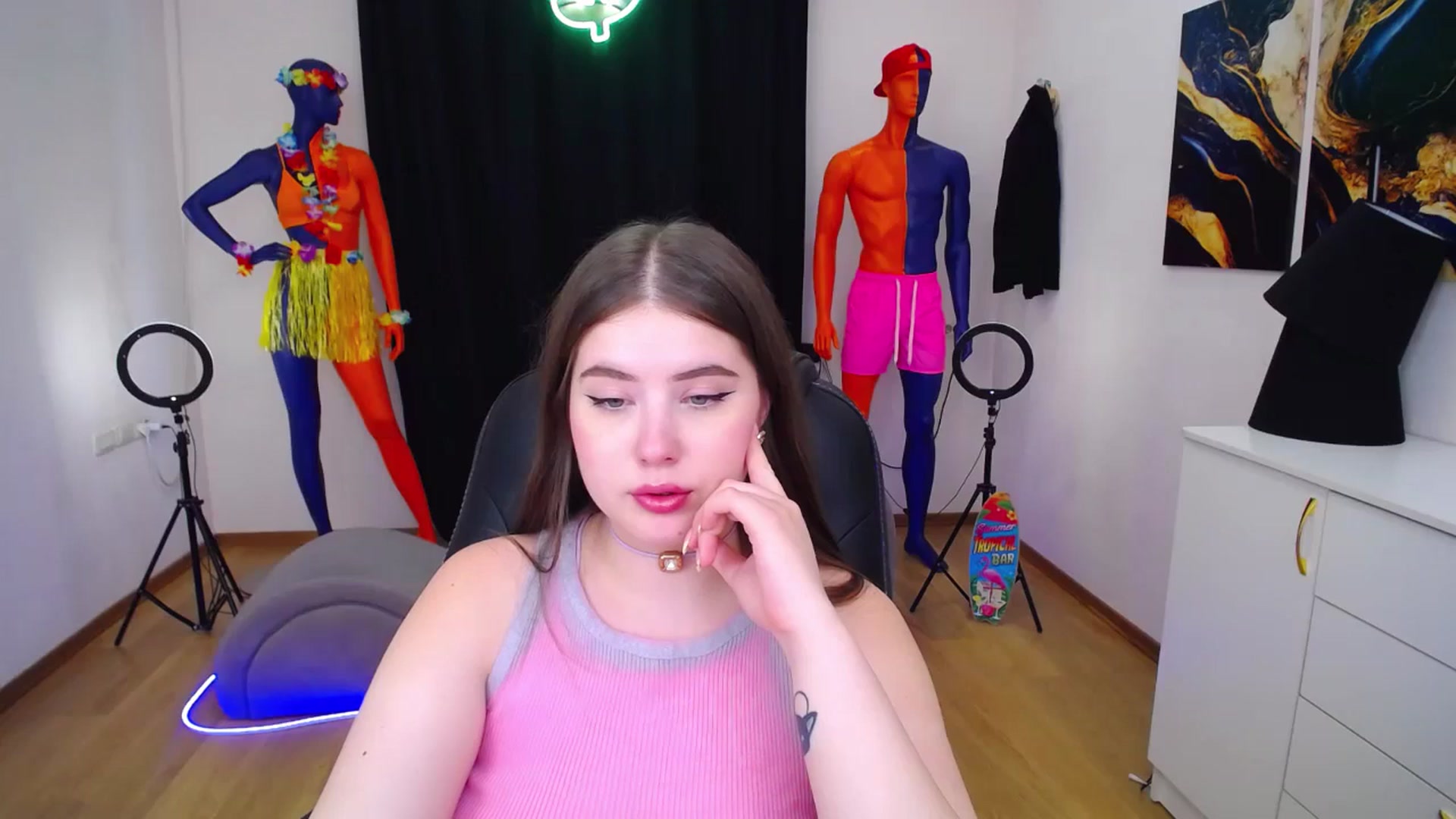 Gallery image thumbnail from AdmireMyEyes's myfreecams stream on, 07/20/2024, 08:56 image 10 of 20