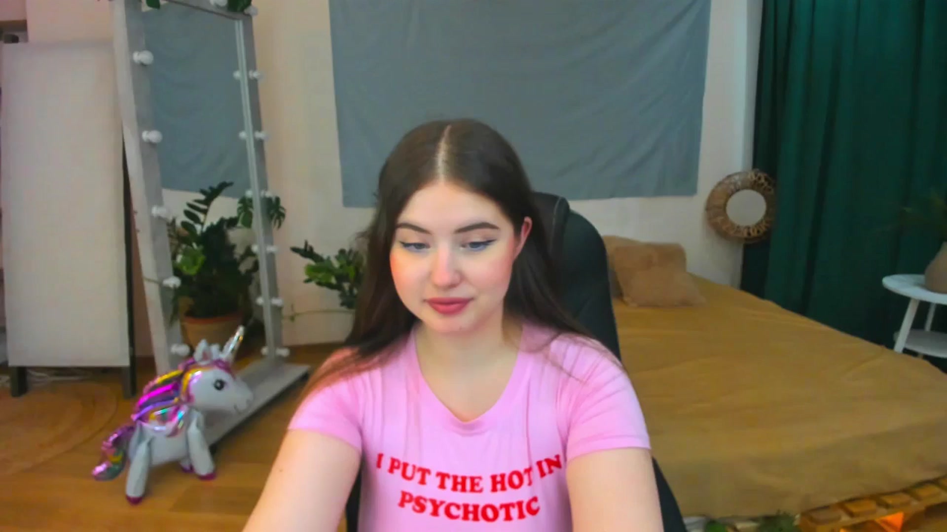 Gallery image thumbnail from AdmireMyEyes's myfreecams stream on, 07/23/2024, 07:16 image 6 of 20