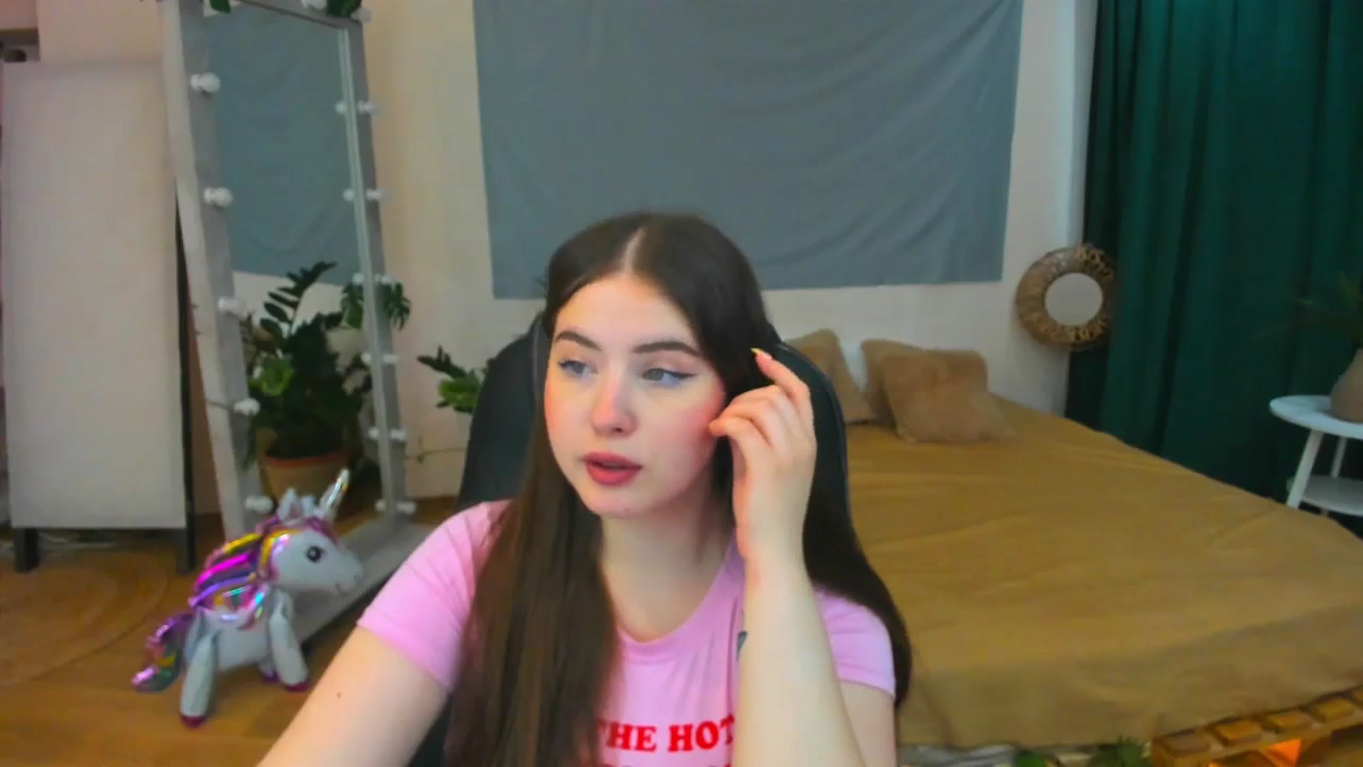 Gallery image thumbnail from AdmireMyEyes's myfreecams stream on, 07/23/2024, 07:16 image 2 of 20