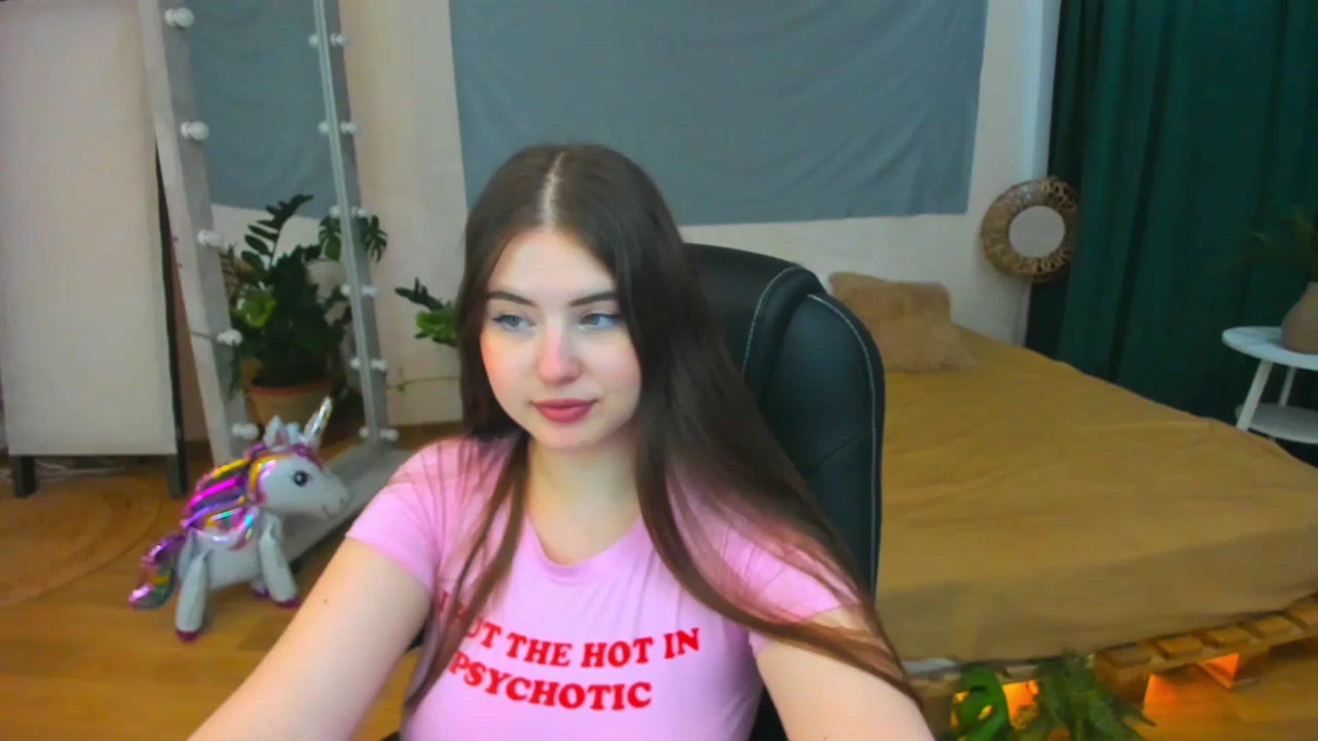 Gallery image thumbnail from AdmireMyEyes's myfreecams stream on, 07/23/2024, 08:37 image 4 of 20