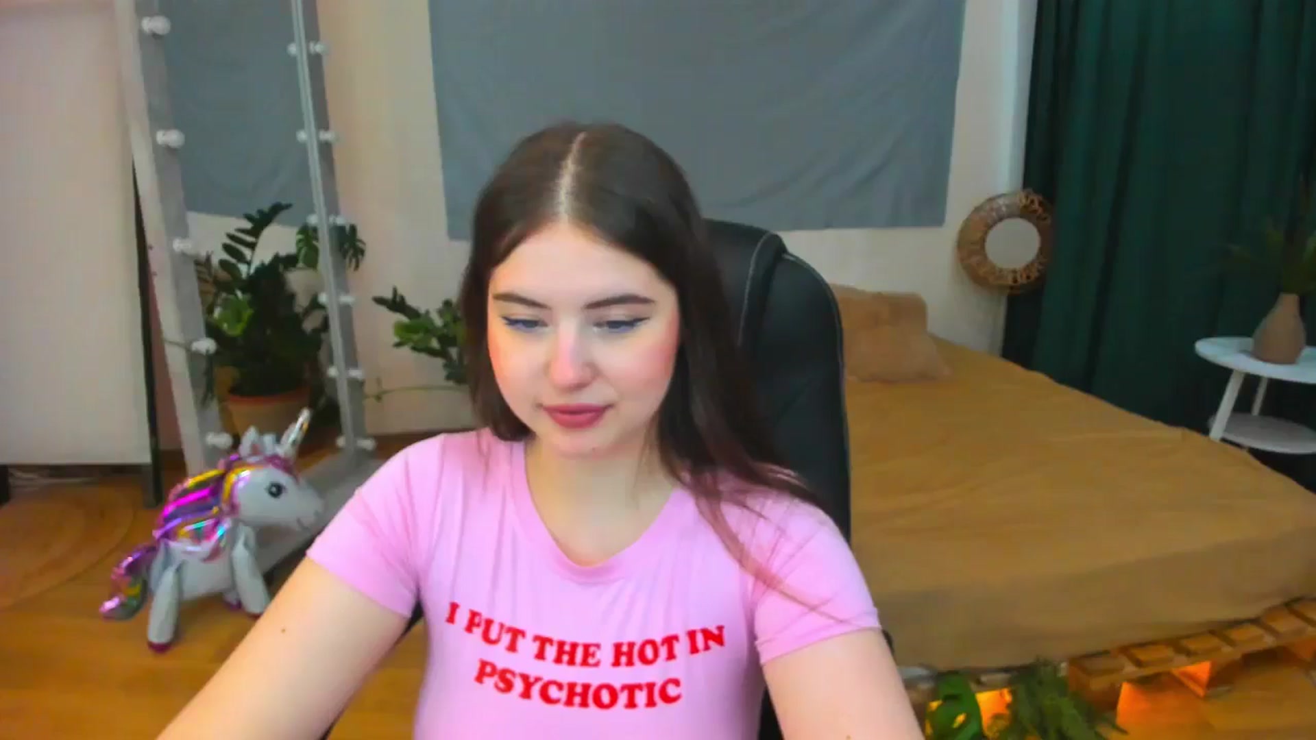 Gallery image thumbnail from AdmireMyEyes's myfreecams stream on, 07/23/2024, 08:50 image 4 of 20