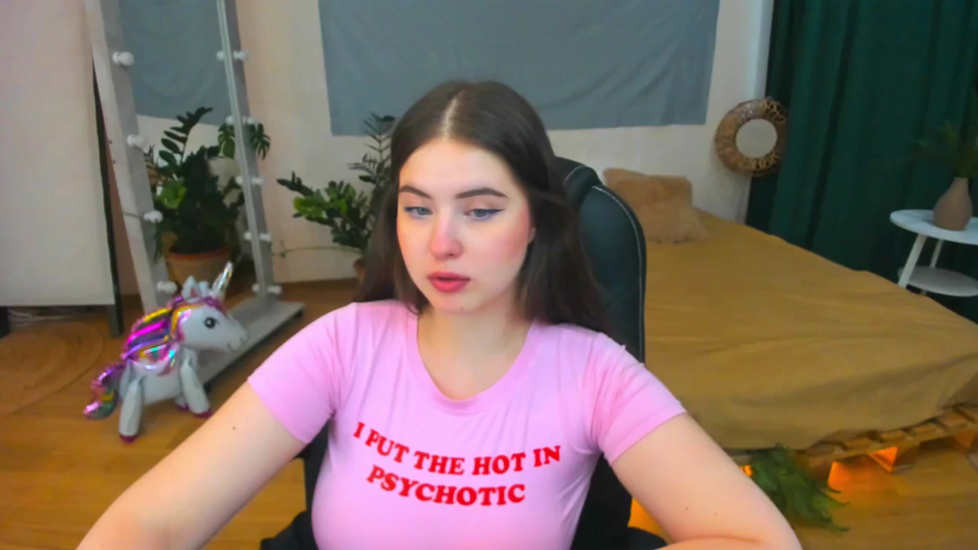 Gallery image thumbnail from AdmireMyEyes's myfreecams stream on, 07/23/2024, 09:46 image 1 of 20
