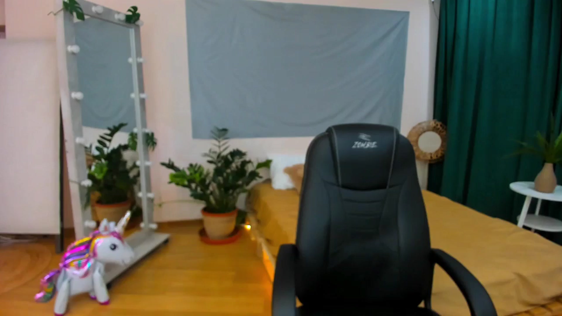 Gallery image thumbnail from AdmireMyEyes's myfreecams stream on, 07/24/2024, 06:42 image 6 of 20