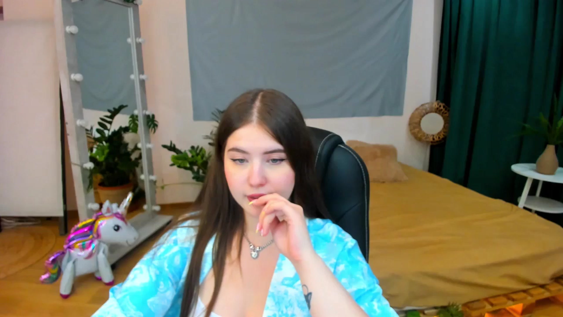 Gallery image thumbnail from AdmireMyEyes's myfreecams stream on, 07/24/2024, 07:43 image 4 of 20
