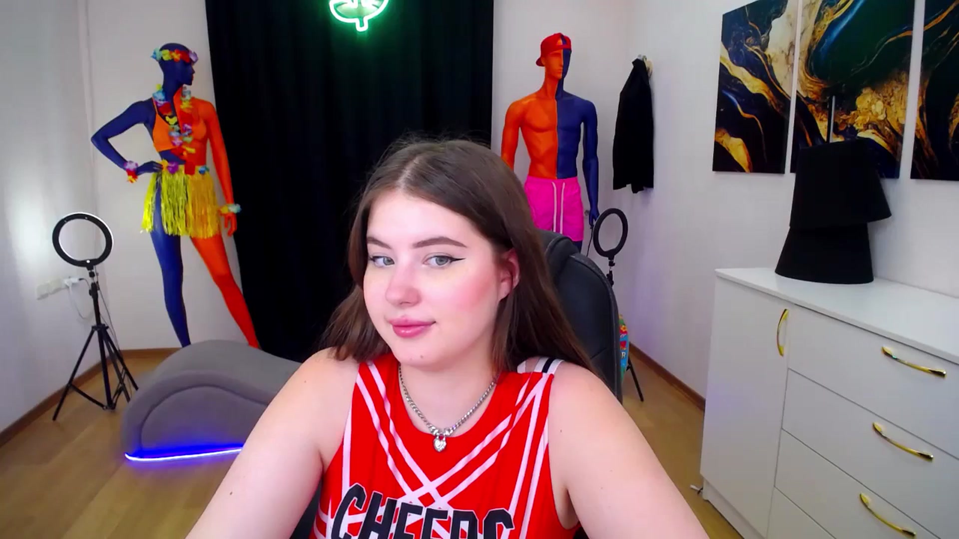 Gallery image thumbnail from AdmireMyEyes's myfreecams stream on, 07/25/2024, 07:48 image 16 of 20