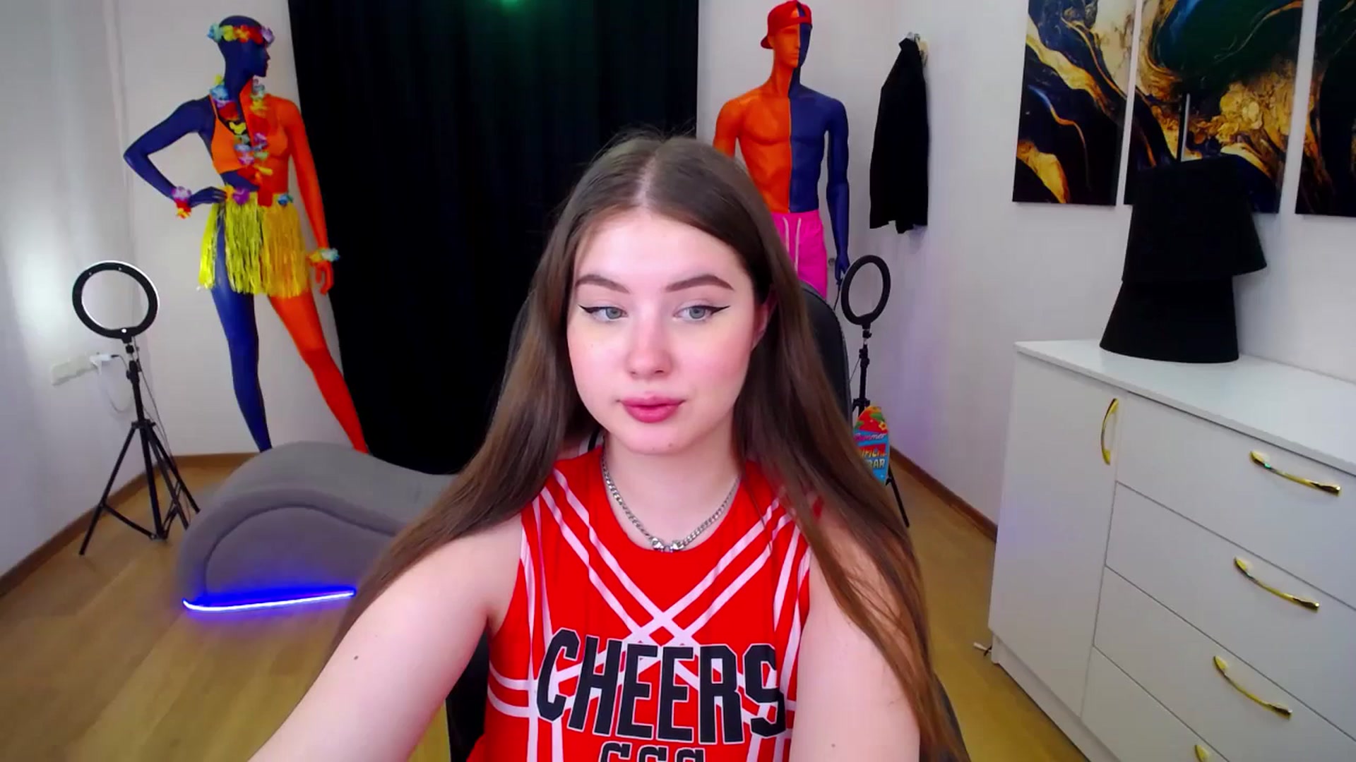 Gallery image thumbnail from AdmireMyEyes's myfreecams stream on, 07/25/2024, 08:44 image 8 of 20