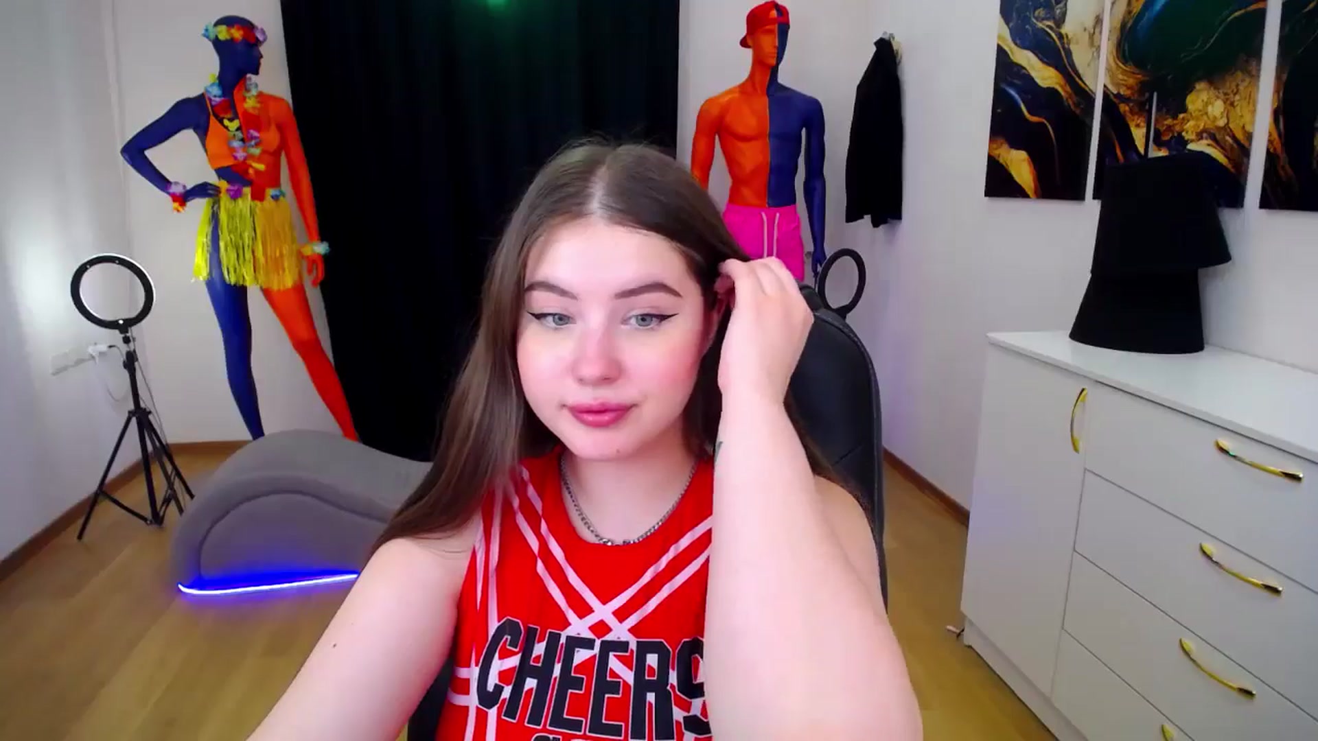 Gallery image thumbnail from AdmireMyEyes's myfreecams stream on, 07/25/2024, 08:44 image 10 of 20