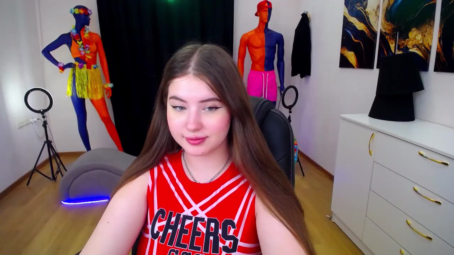 Gallery image thumbnail from AdmireMyEyes's myfreecams stream on, 07/25/2024, 08:44 image 6 of 20